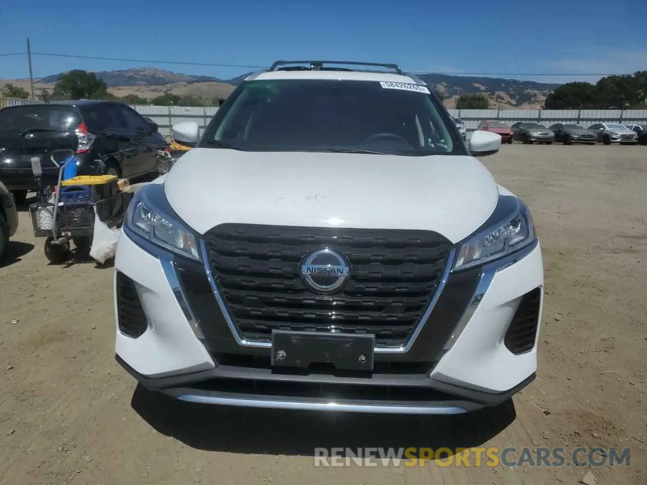 5 Photograph of a damaged car 3N1CP5CV5ML545443 NISSAN KICKS 2021