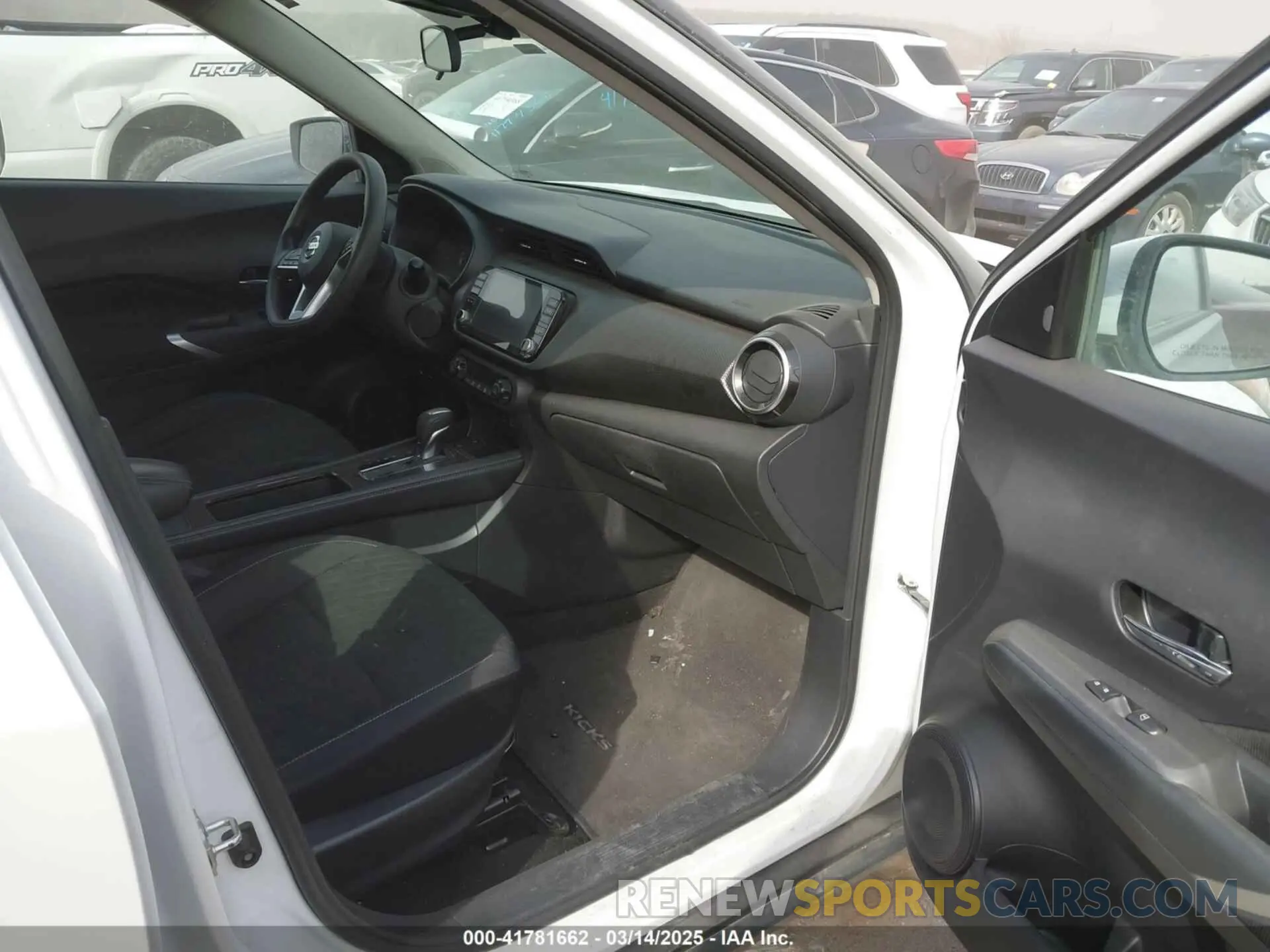 5 Photograph of a damaged car 3N1CP5CV6ML480697 NISSAN KICKS 2021