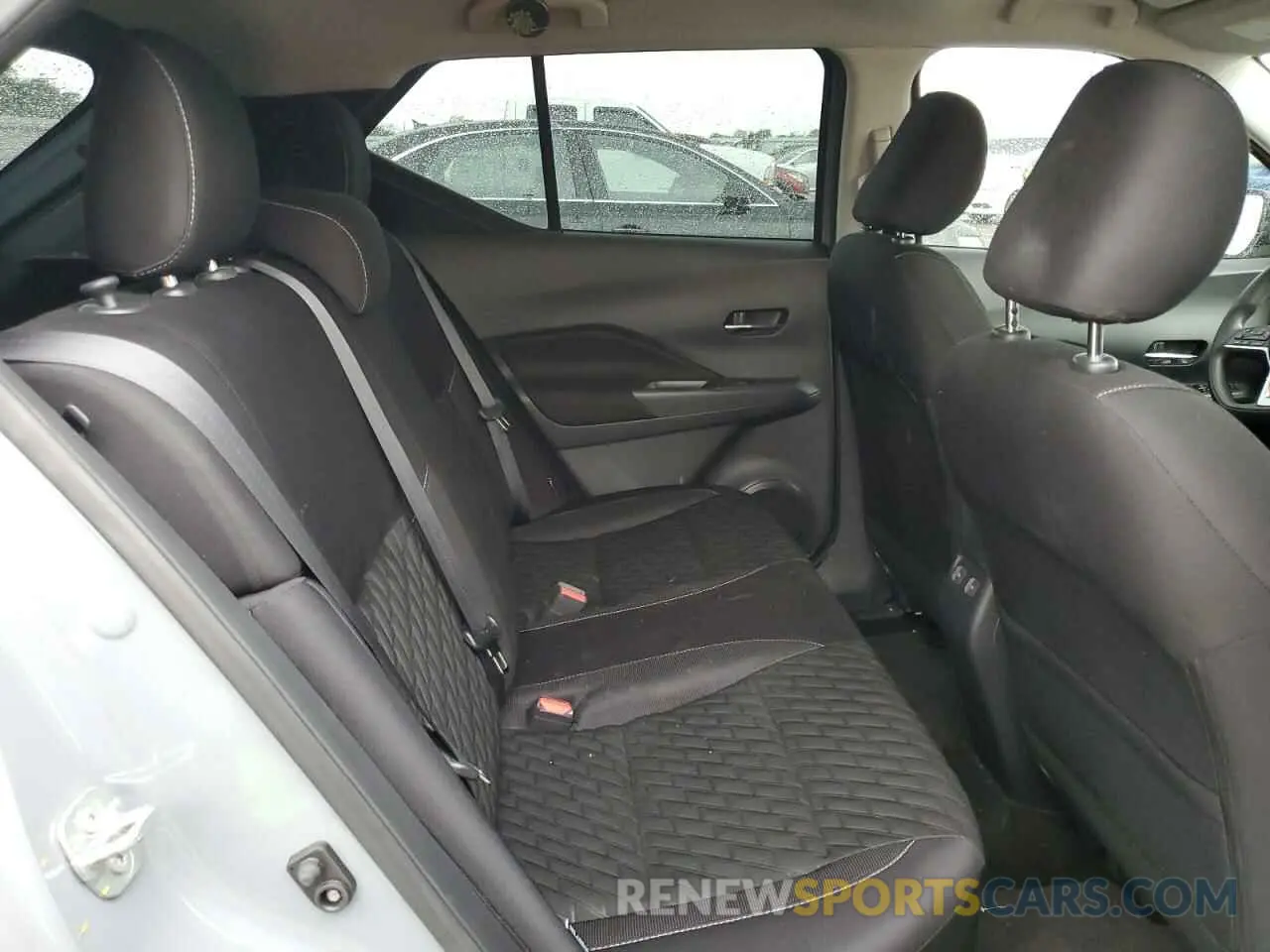 11 Photograph of a damaged car 3N1CP5CV6ML505369 NISSAN KICKS 2021