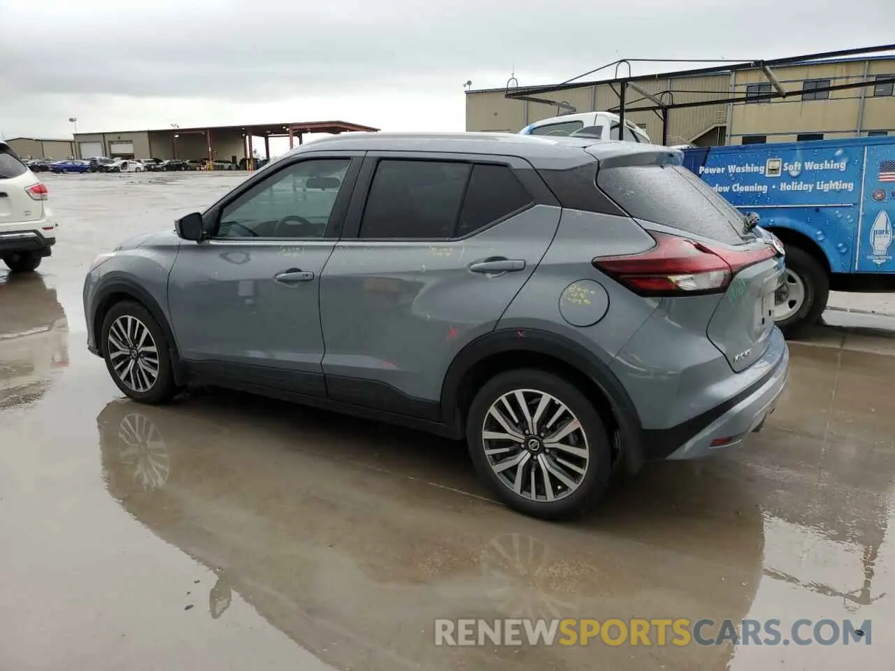 2 Photograph of a damaged car 3N1CP5CV6ML505369 NISSAN KICKS 2021