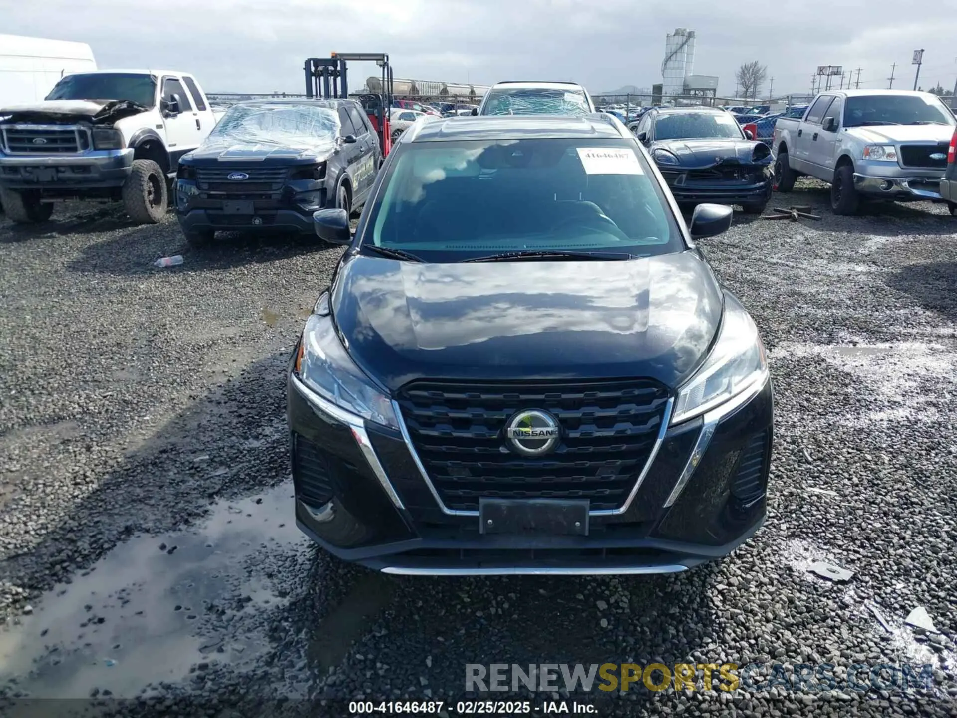12 Photograph of a damaged car 3N1CP5CV6ML505923 NISSAN KICKS 2021