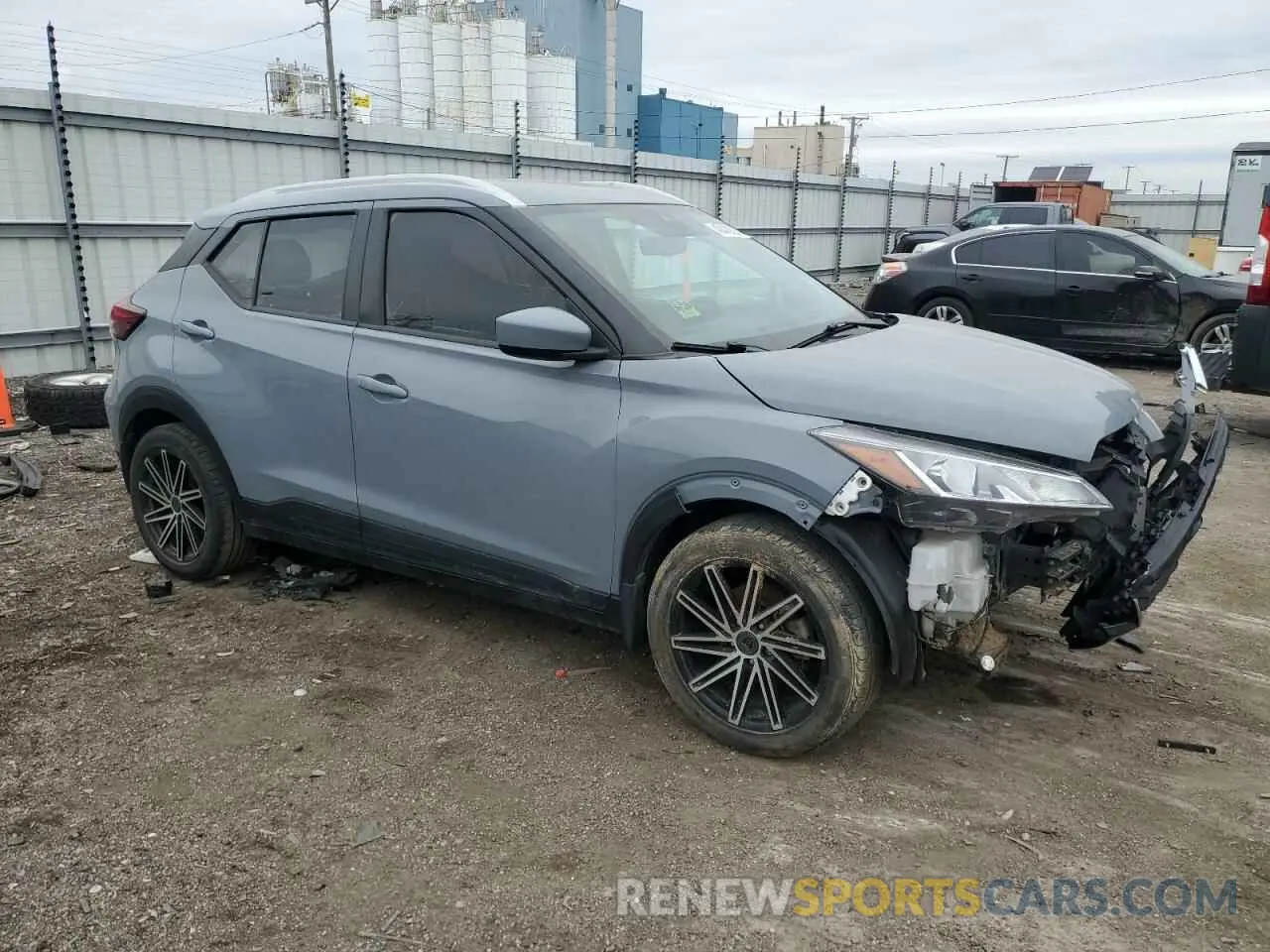 4 Photograph of a damaged car 3N1CP5CV6ML542194 NISSAN KICKS 2021