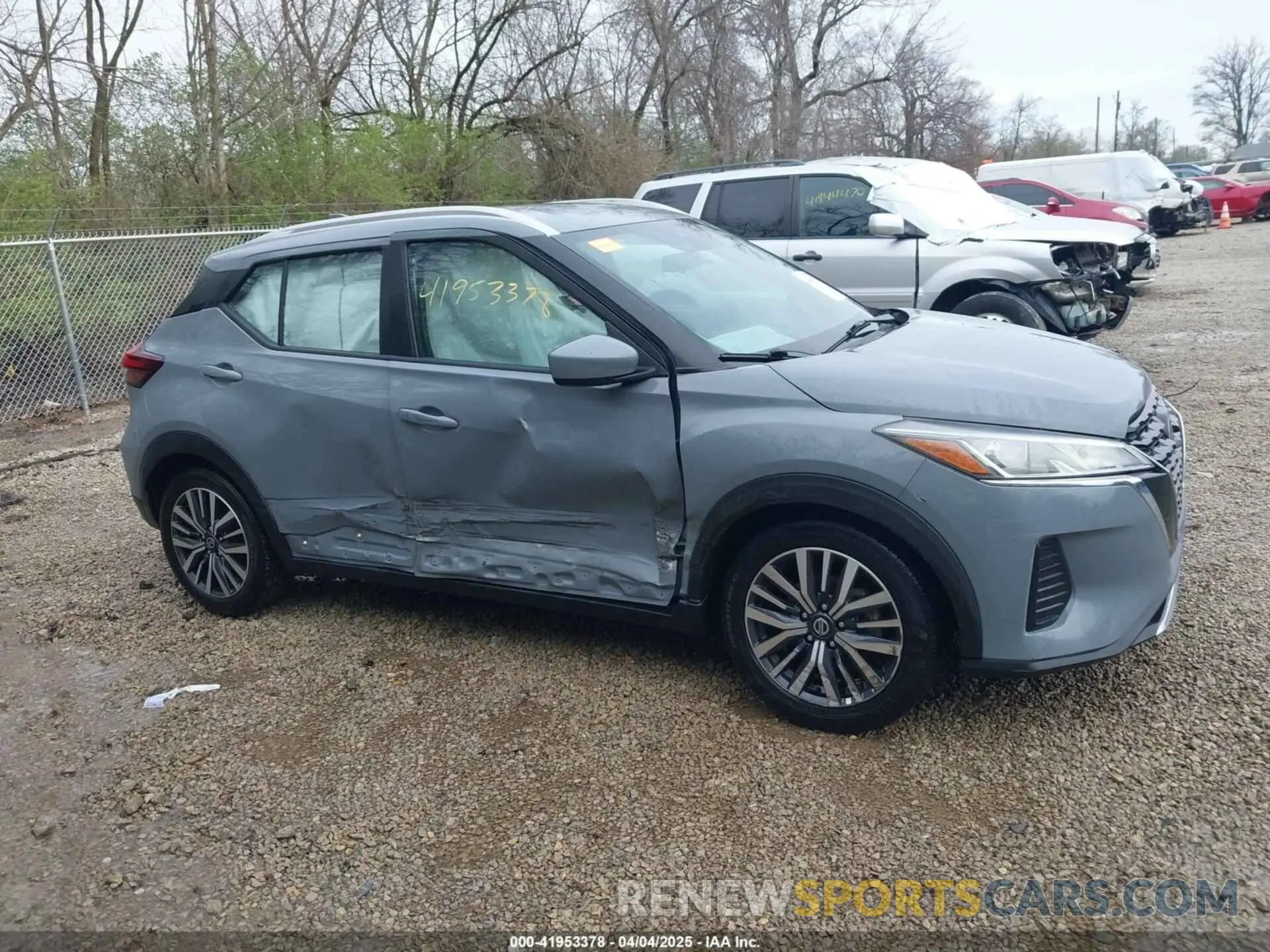 14 Photograph of a damaged car 3N1CP5CV7ML477999 NISSAN KICKS 2021