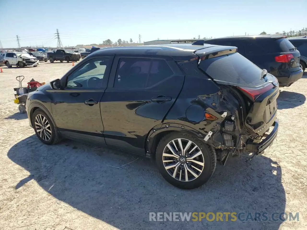 2 Photograph of a damaged car 3N1CP5CV7ML508748 NISSAN KICKS 2021