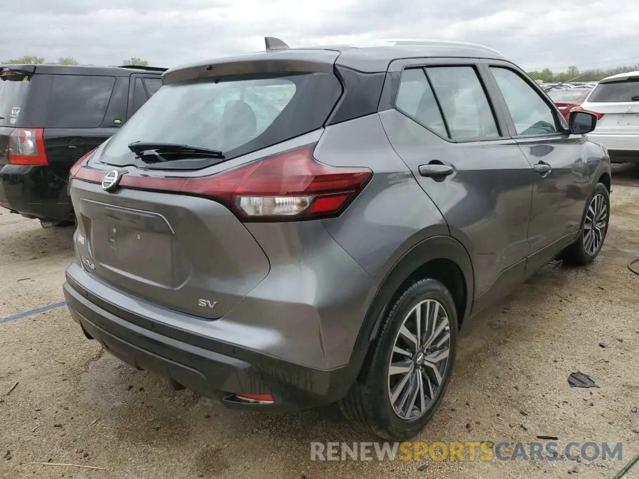 3 Photograph of a damaged car 3N1CP5CV8ML469717 NISSAN KICKS 2021
