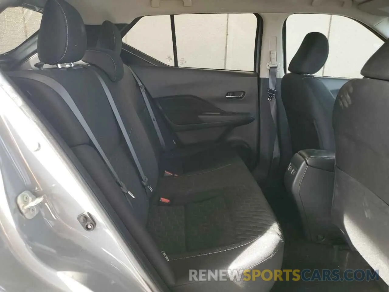 11 Photograph of a damaged car 3N1CP5CV8ML477834 NISSAN KICKS 2021
