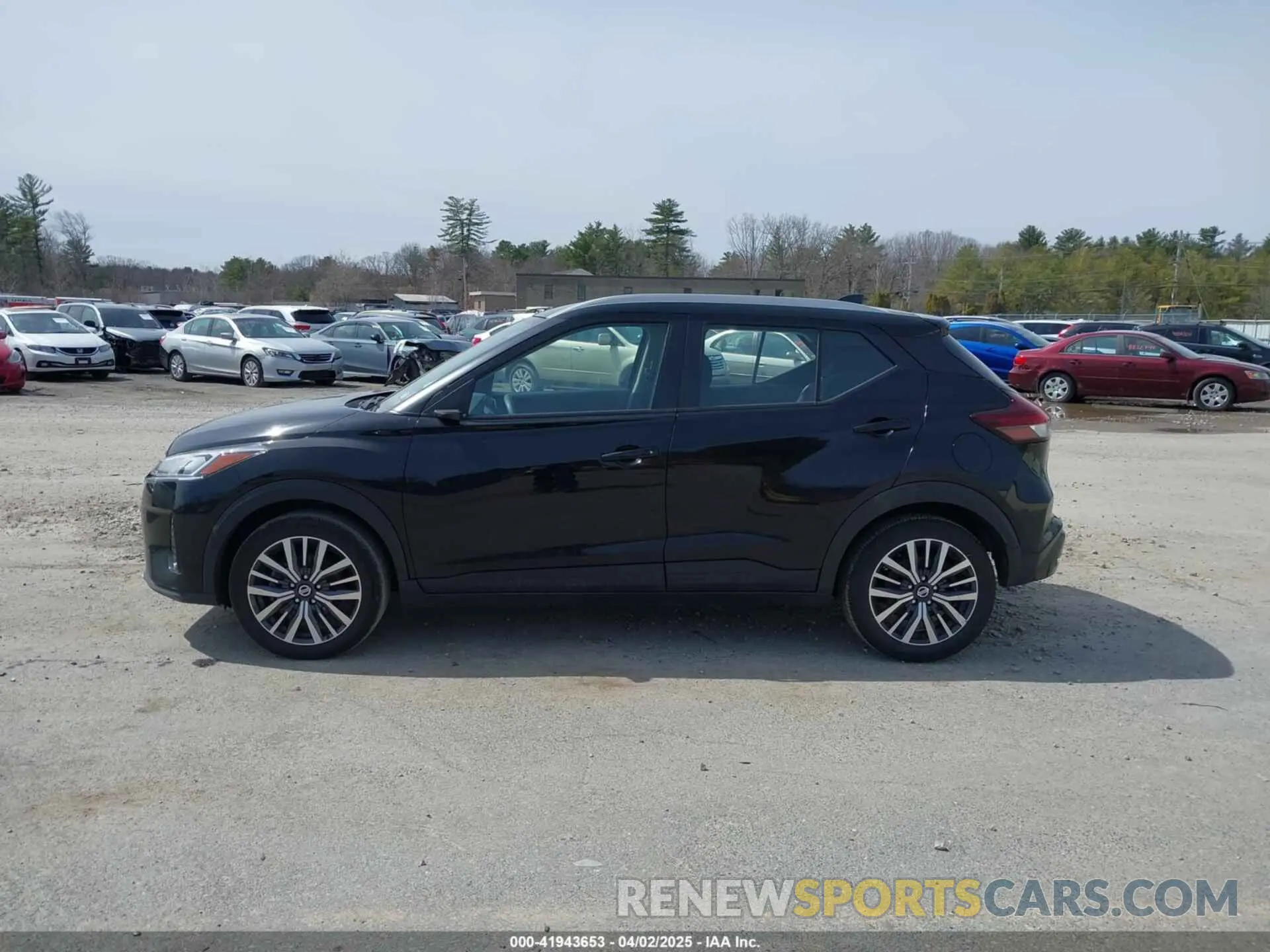 14 Photograph of a damaged car 3N1CP5CV8ML504837 NISSAN KICKS 2021