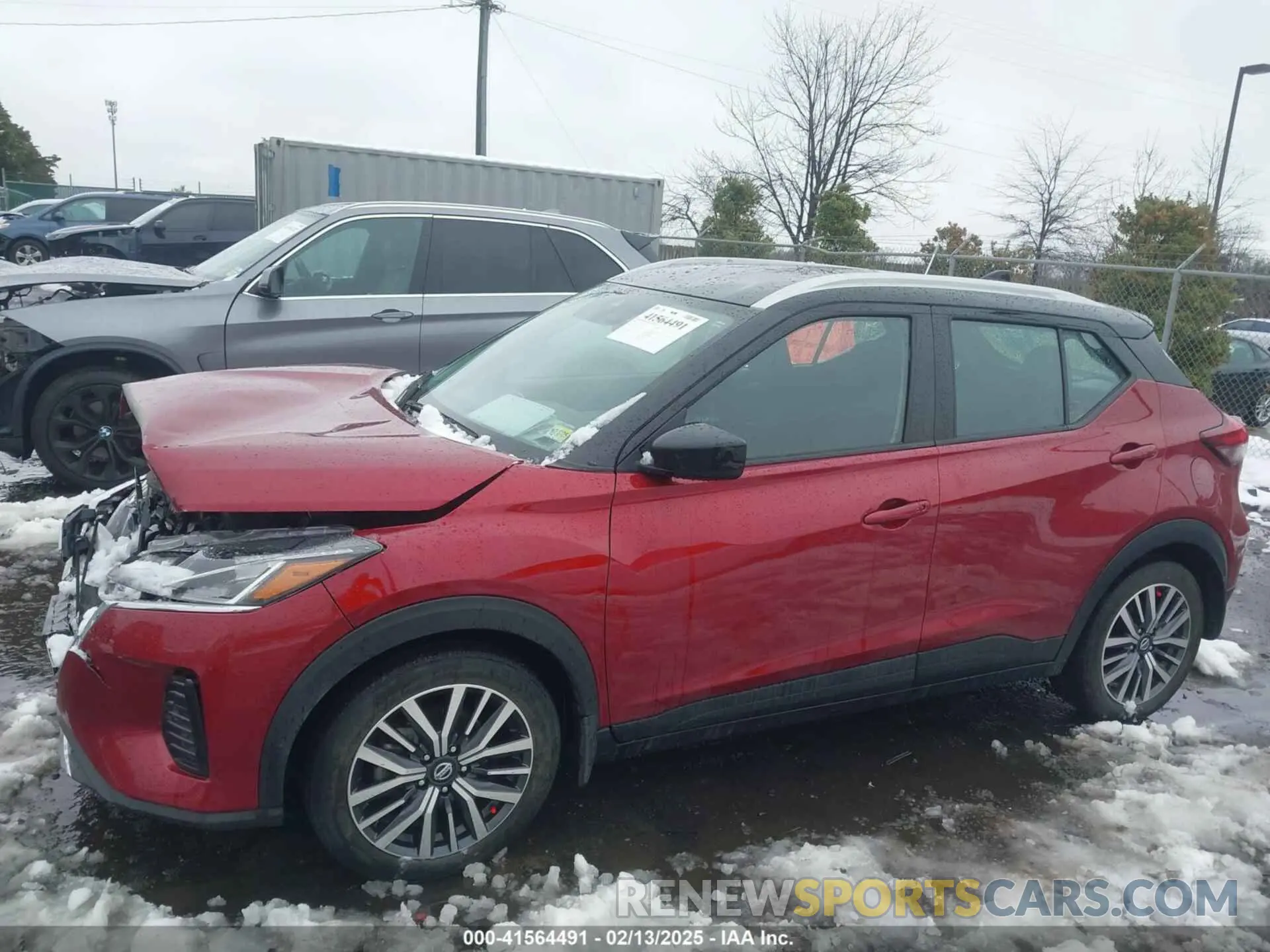 14 Photograph of a damaged car 3N1CP5CV8ML517653 NISSAN KICKS 2021