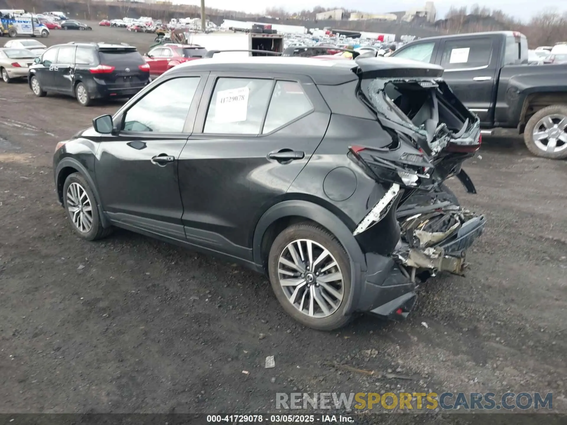 3 Photograph of a damaged car 3N1CP5CV8ML559451 NISSAN KICKS 2021