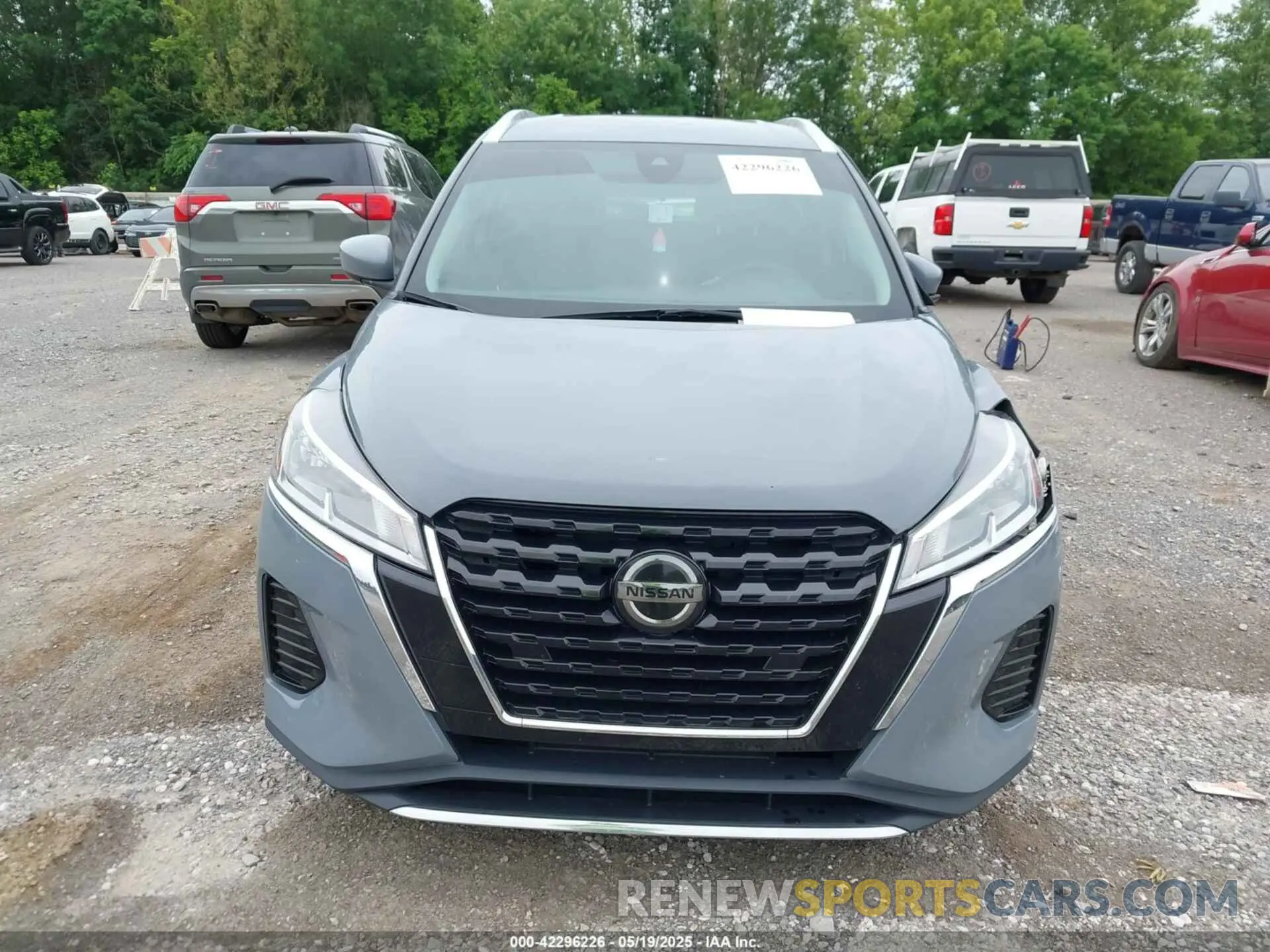 12 Photograph of a damaged car 3N1CP5CV9ML470424 NISSAN KICKS 2021