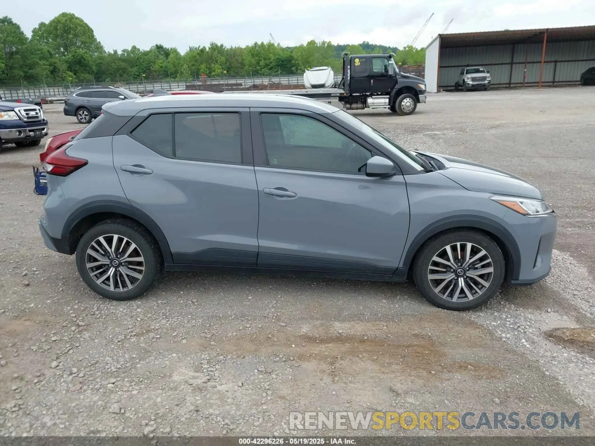 13 Photograph of a damaged car 3N1CP5CV9ML470424 NISSAN KICKS 2021
