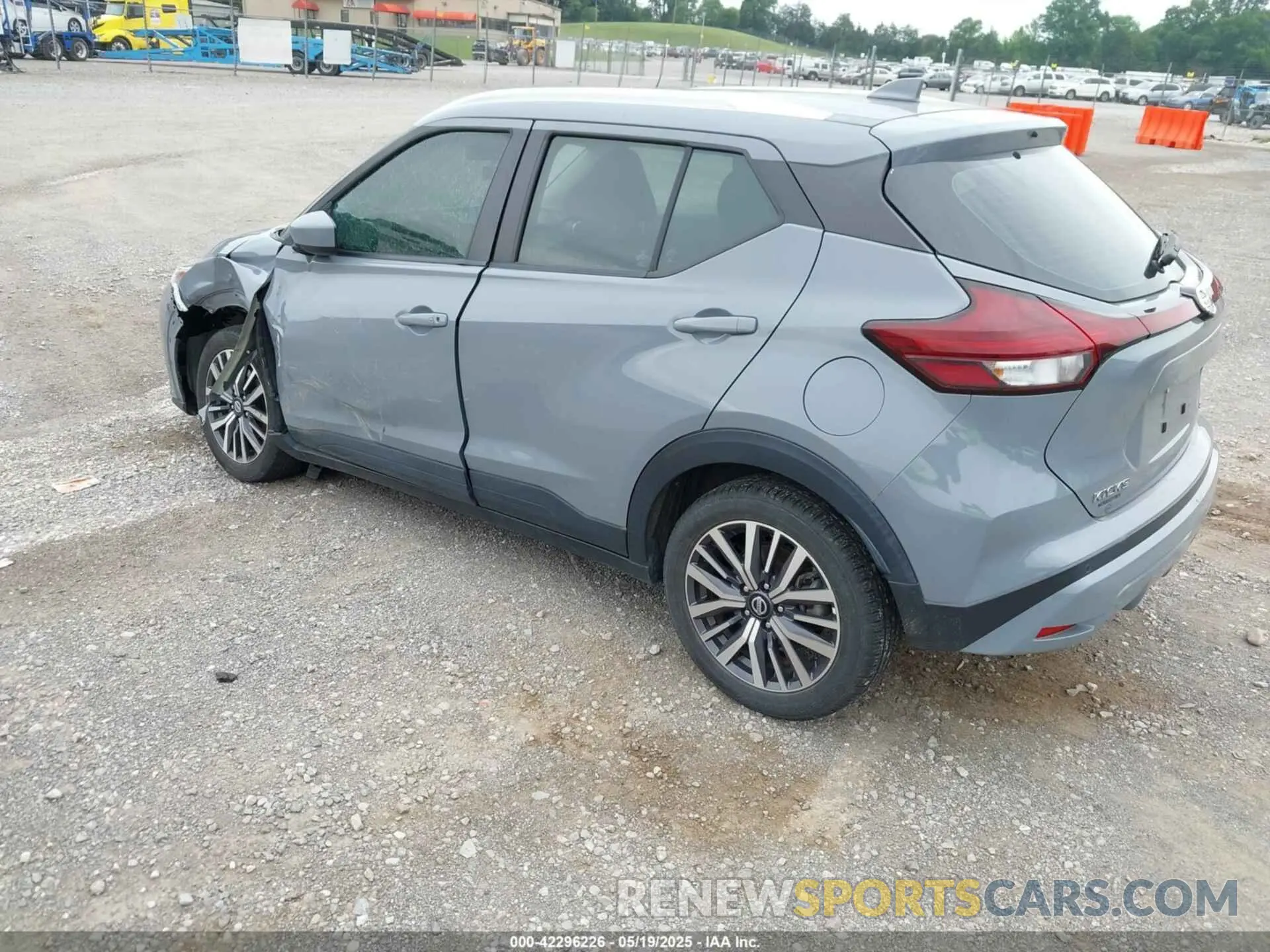 3 Photograph of a damaged car 3N1CP5CV9ML470424 NISSAN KICKS 2021