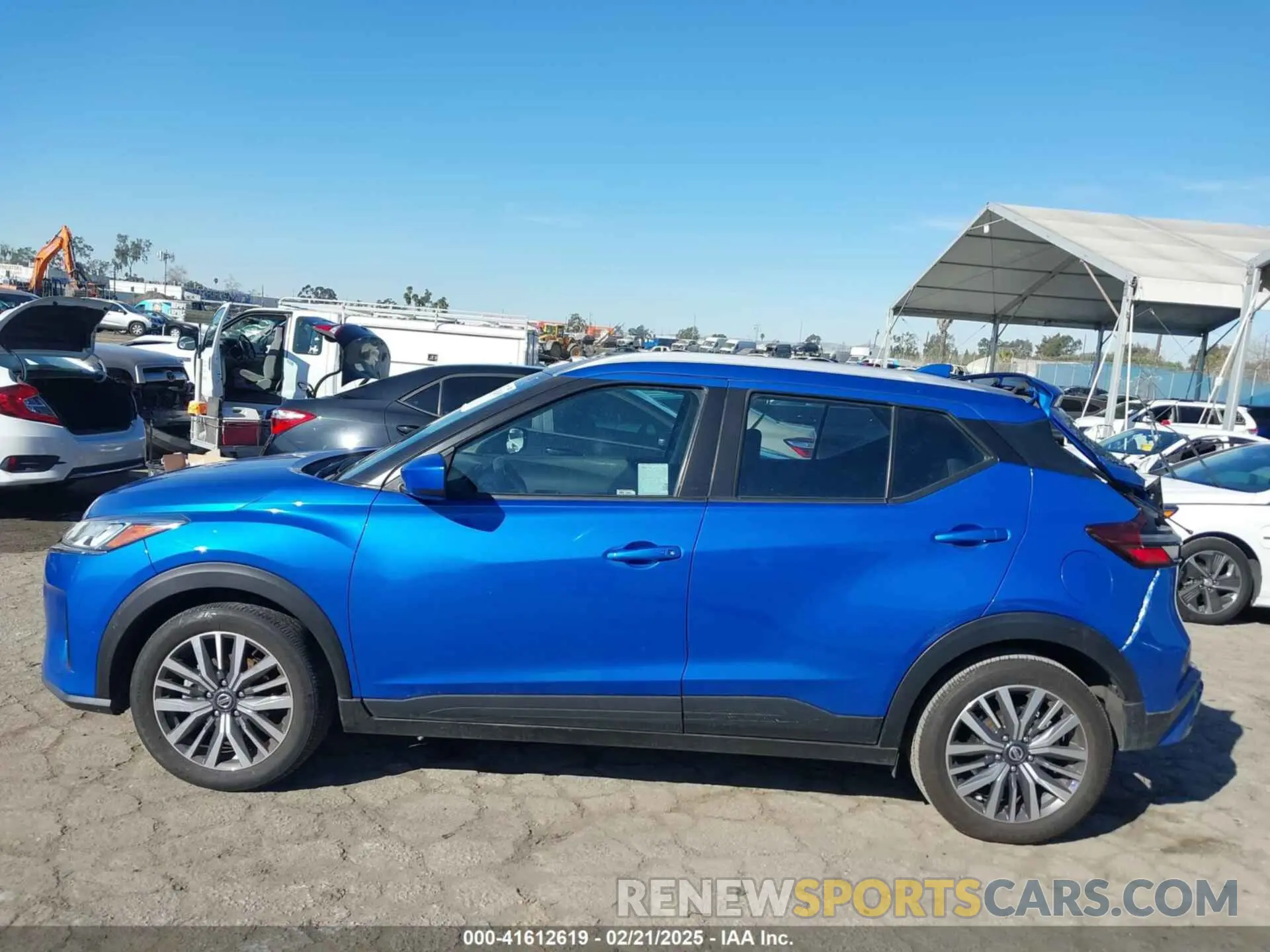 13 Photograph of a damaged car 3N1CP5CV9ML477910 NISSAN KICKS 2021