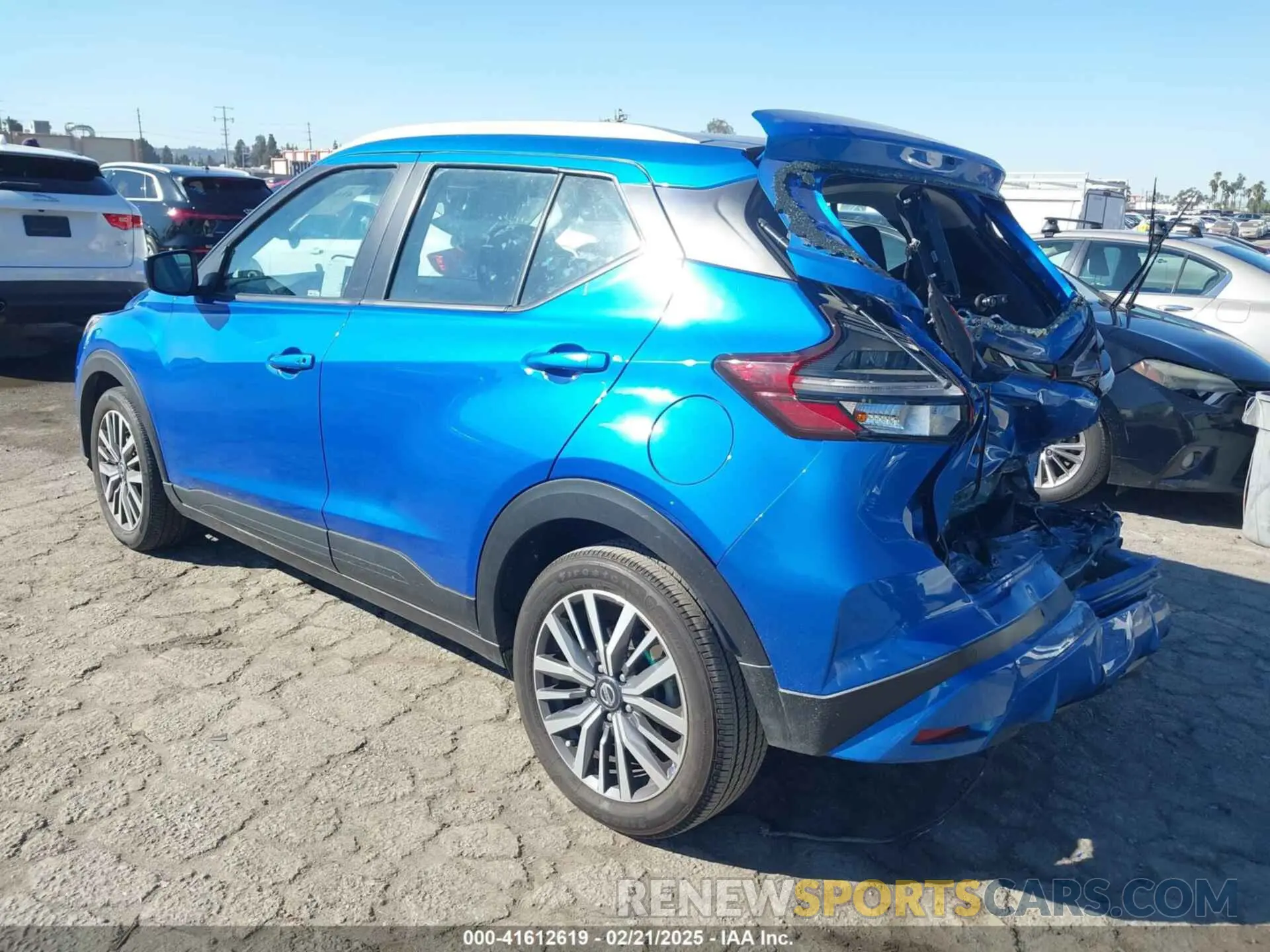 3 Photograph of a damaged car 3N1CP5CV9ML477910 NISSAN KICKS 2021