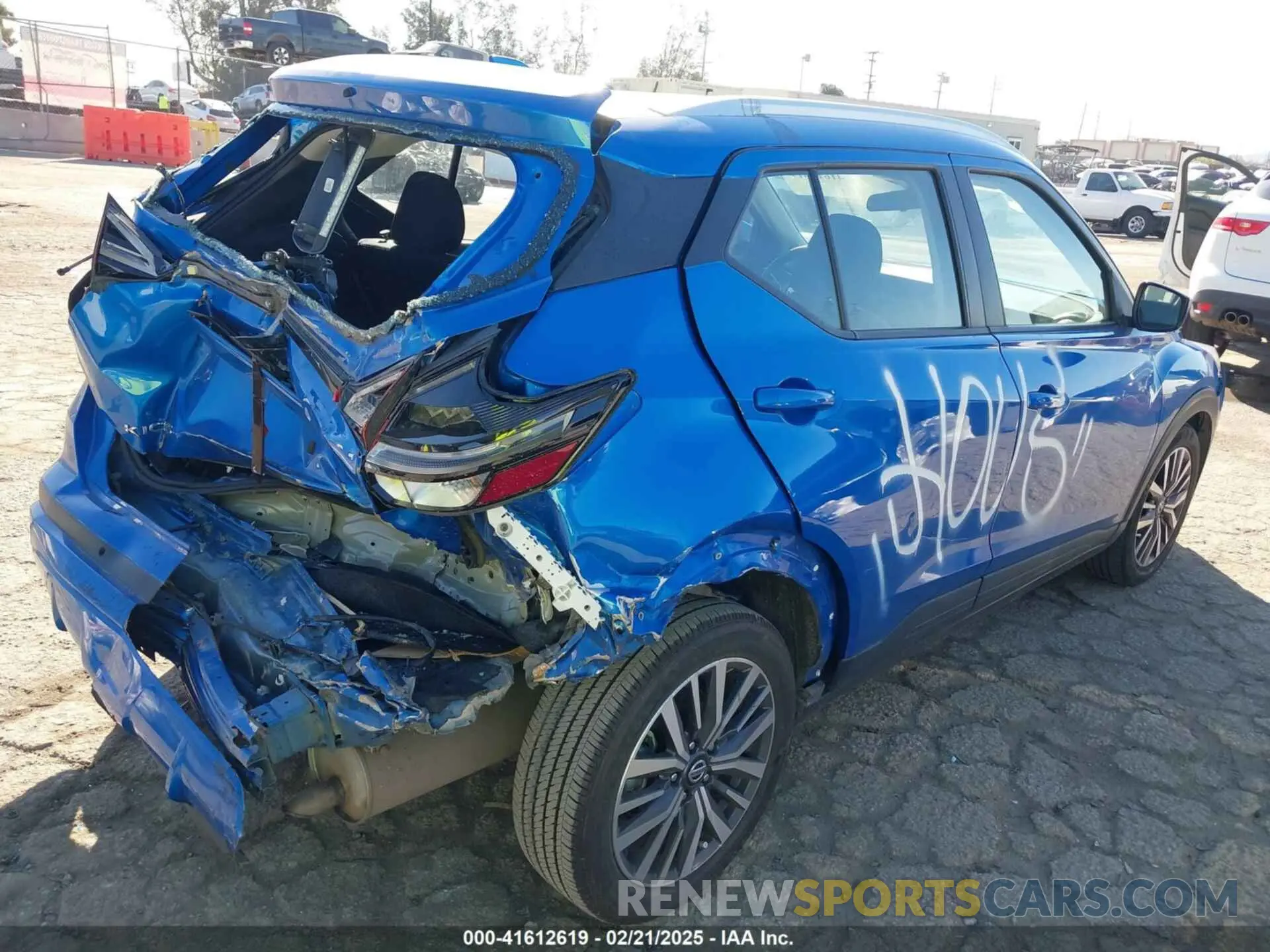 4 Photograph of a damaged car 3N1CP5CV9ML477910 NISSAN KICKS 2021