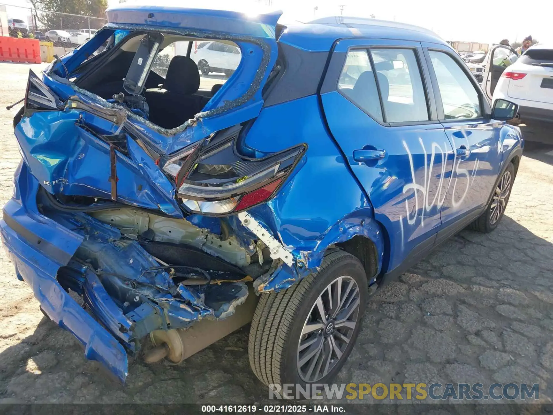 6 Photograph of a damaged car 3N1CP5CV9ML477910 NISSAN KICKS 2021