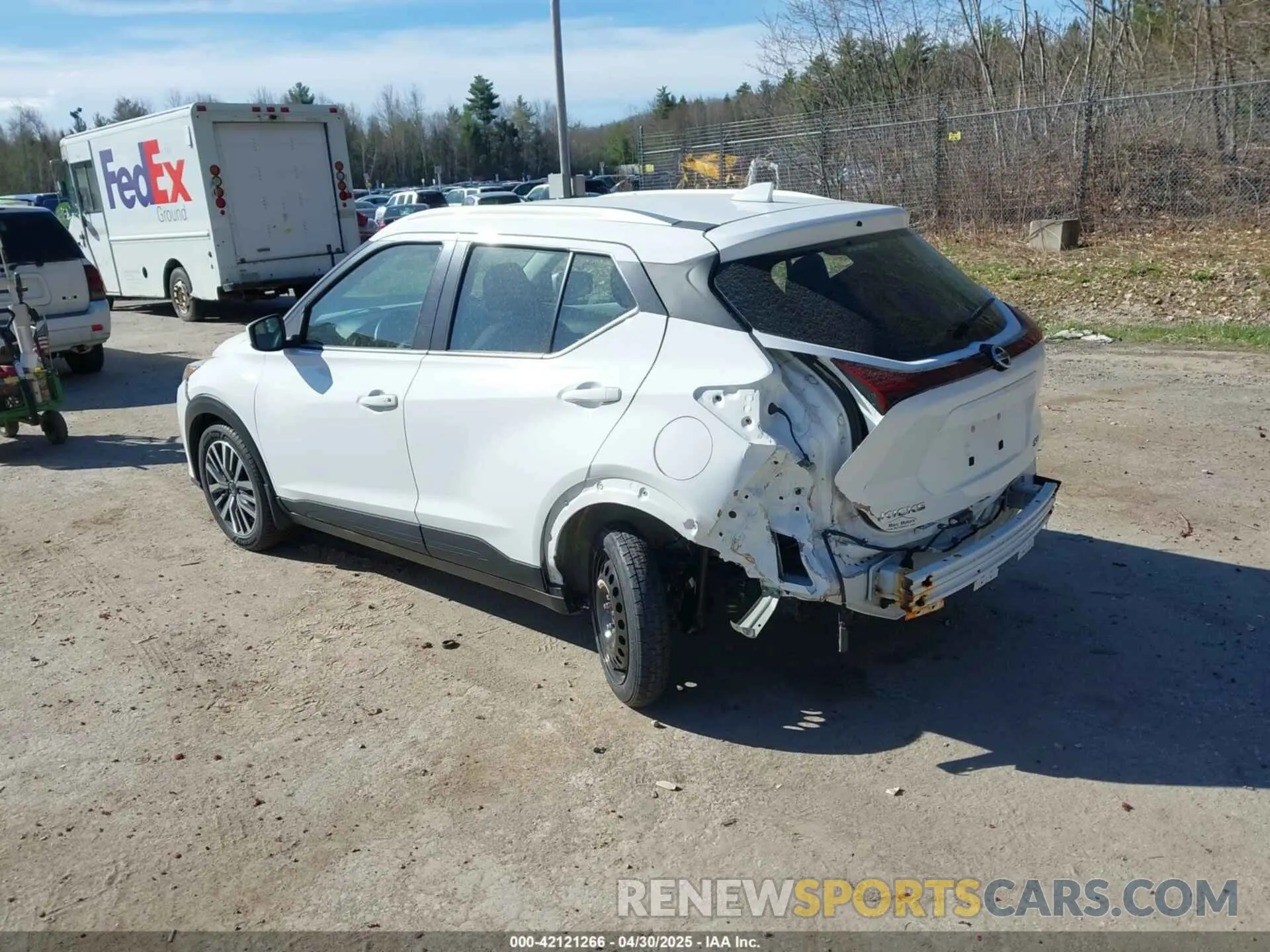 3 Photograph of a damaged car 3N1CP5CV9ML485943 NISSAN KICKS 2021