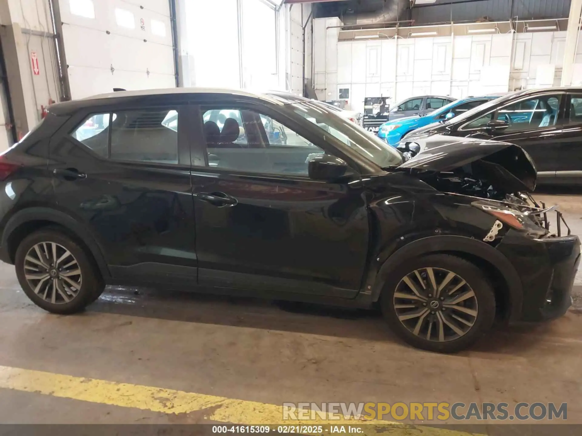 12 Photograph of a damaged car 3N1CP5CV9ML503860 NISSAN KICKS 2021