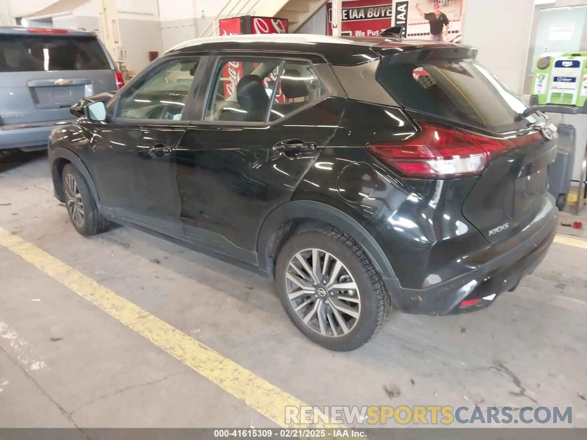 3 Photograph of a damaged car 3N1CP5CV9ML503860 NISSAN KICKS 2021
