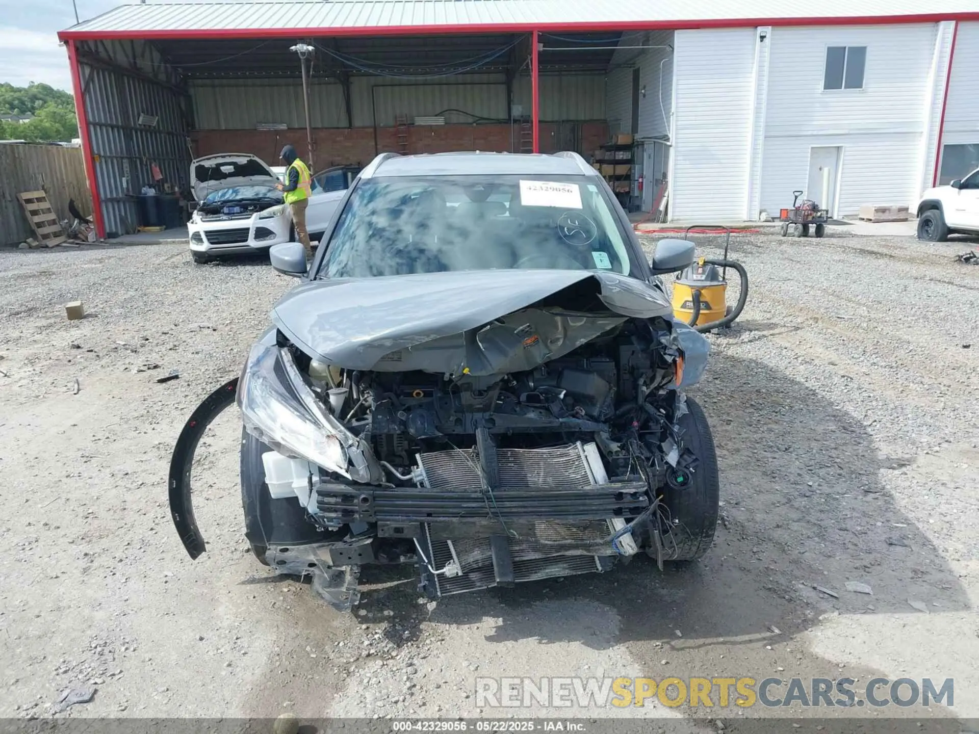 12 Photograph of a damaged car 3N1CP5CV9ML512834 NISSAN KICKS 2021