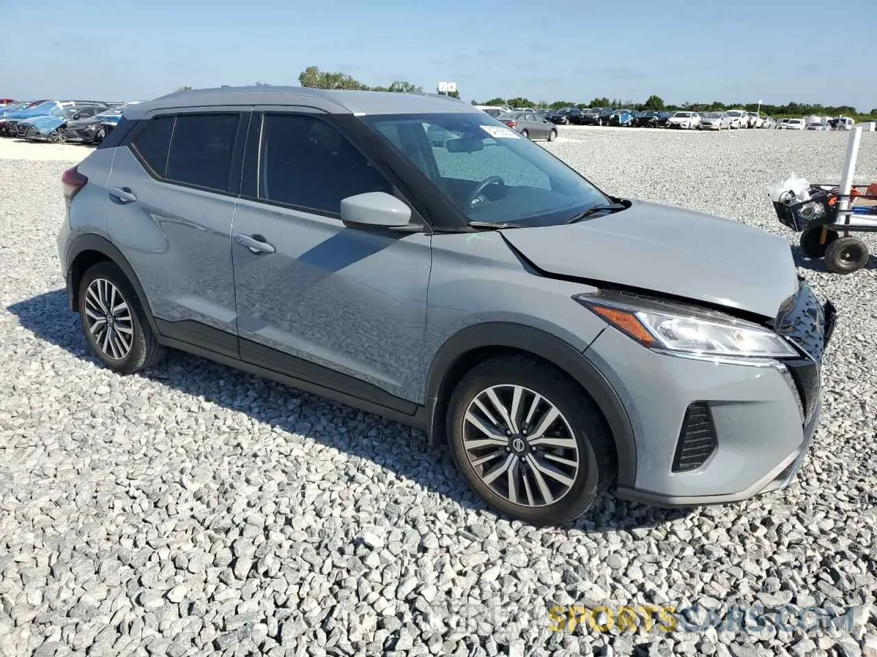 4 Photograph of a damaged car 3N1CP5CV9ML515796 NISSAN KICKS 2021