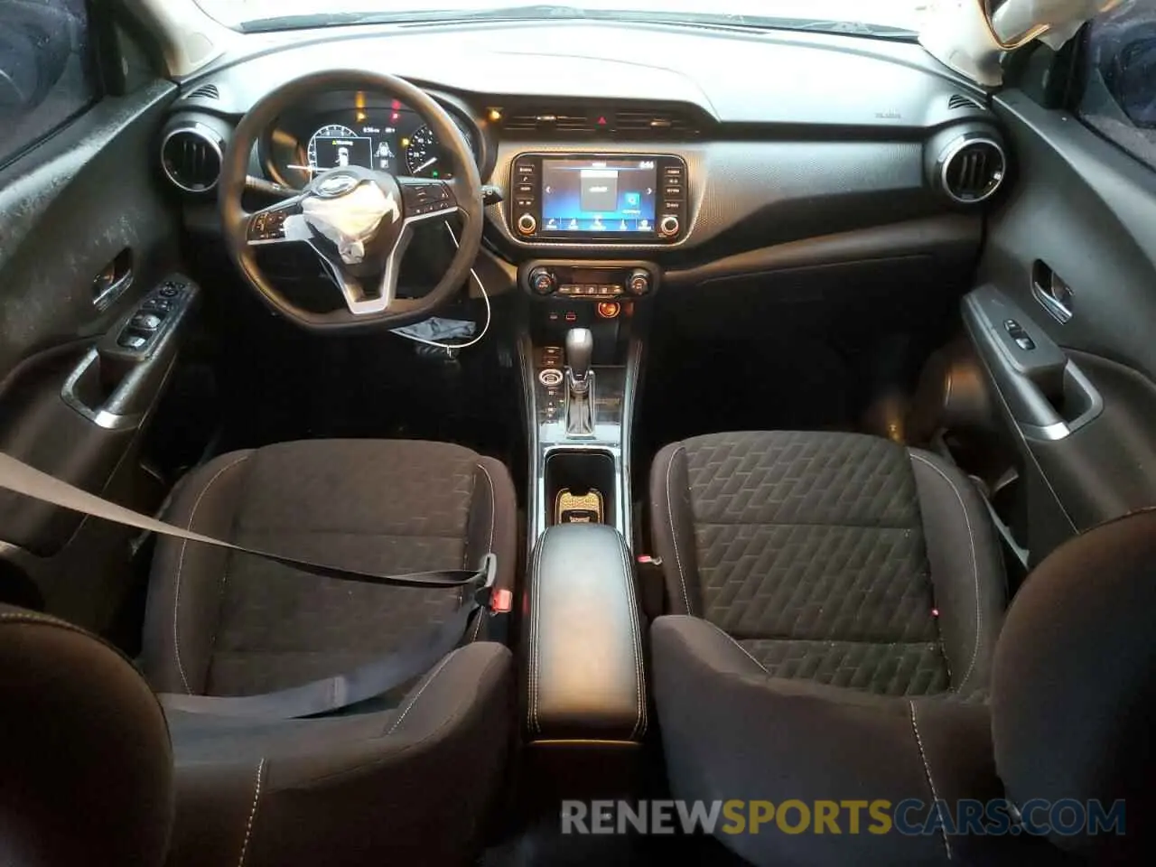 8 Photograph of a damaged car 3N1CP5CV9ML519783 NISSAN KICKS 2021