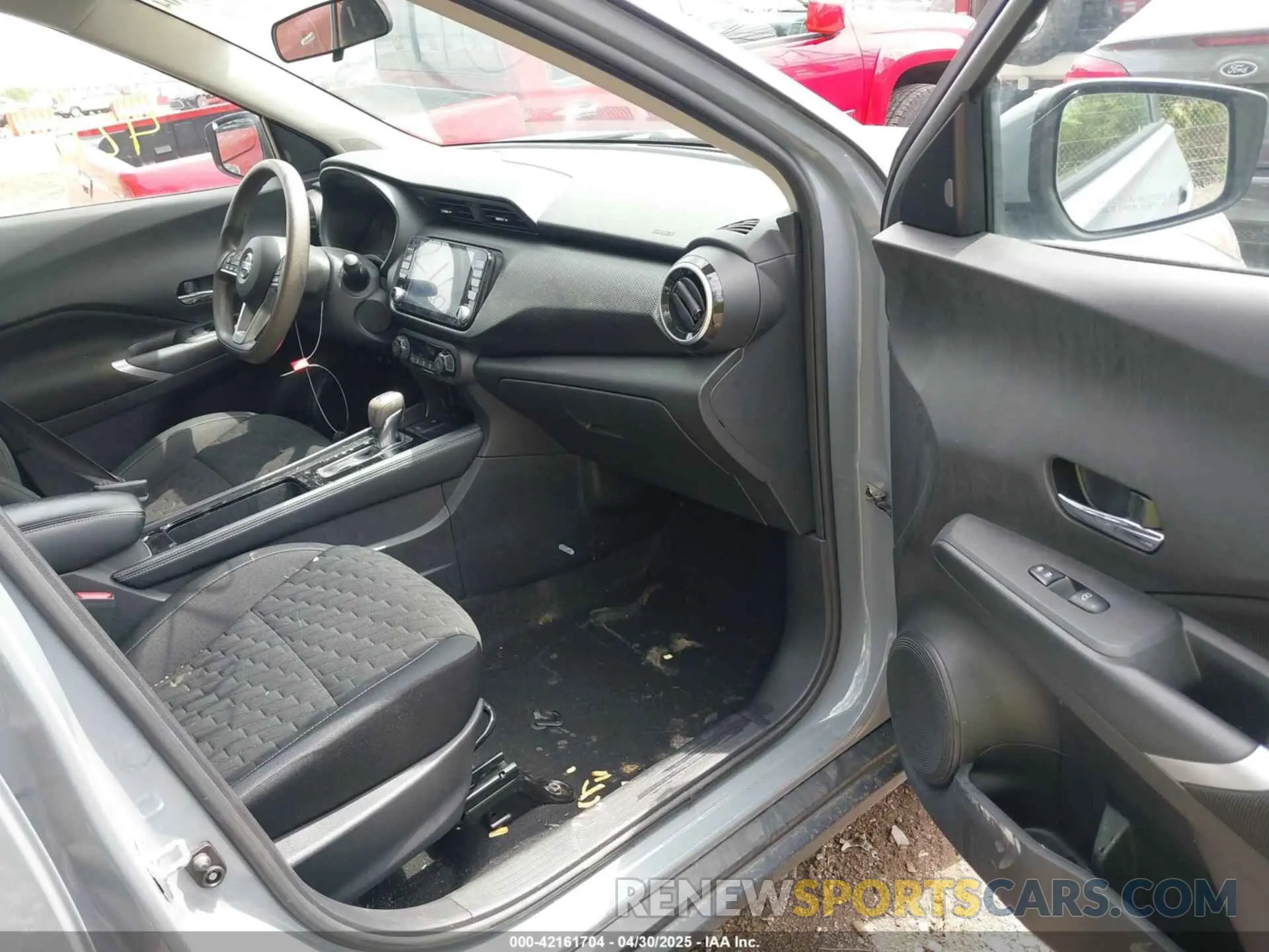 5 Photograph of a damaged car 3N1CP5CV9ML522148 NISSAN KICKS 2021