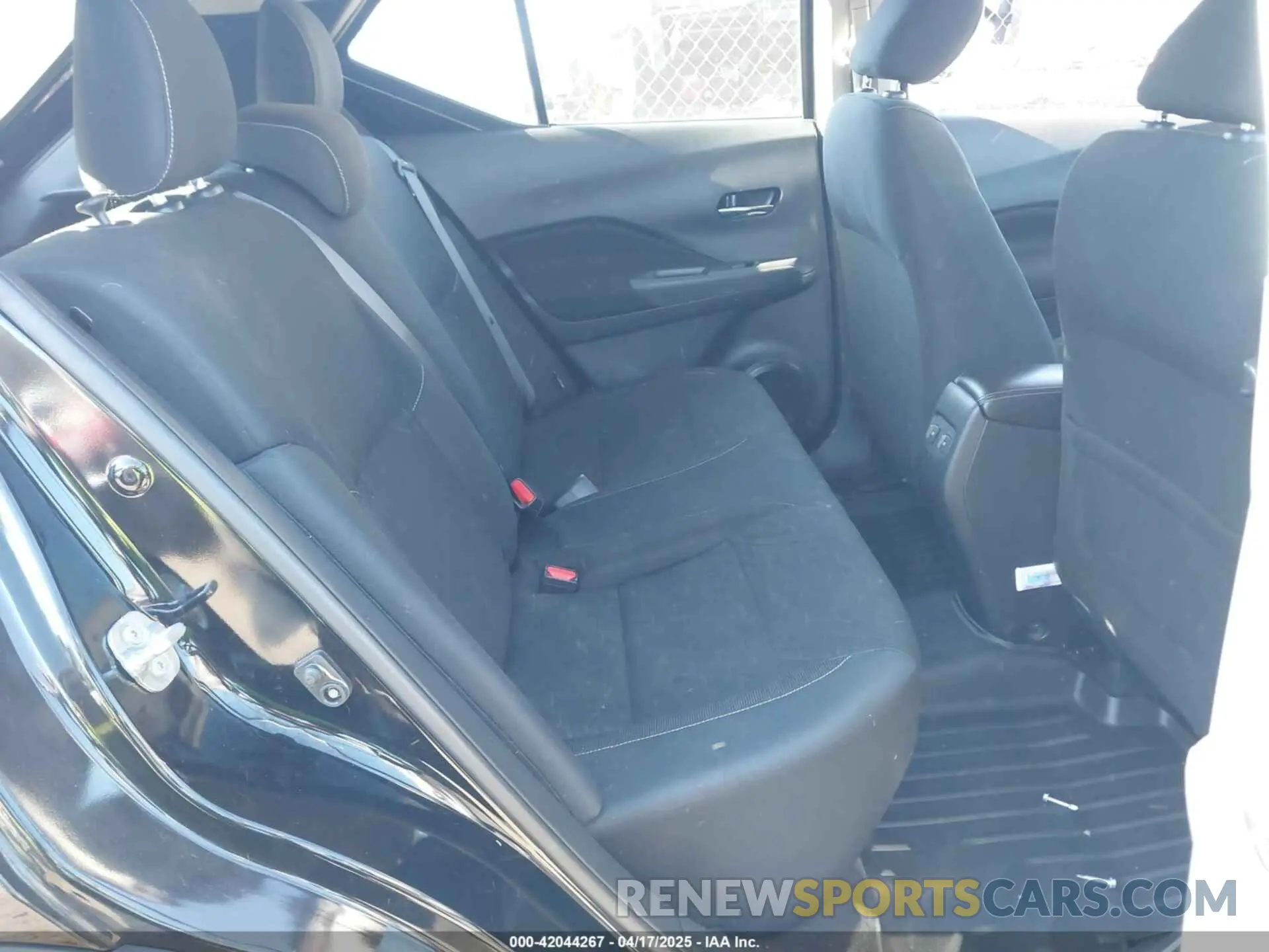 8 Photograph of a damaged car 3N1CP5CV9ML523140 NISSAN KICKS 2021