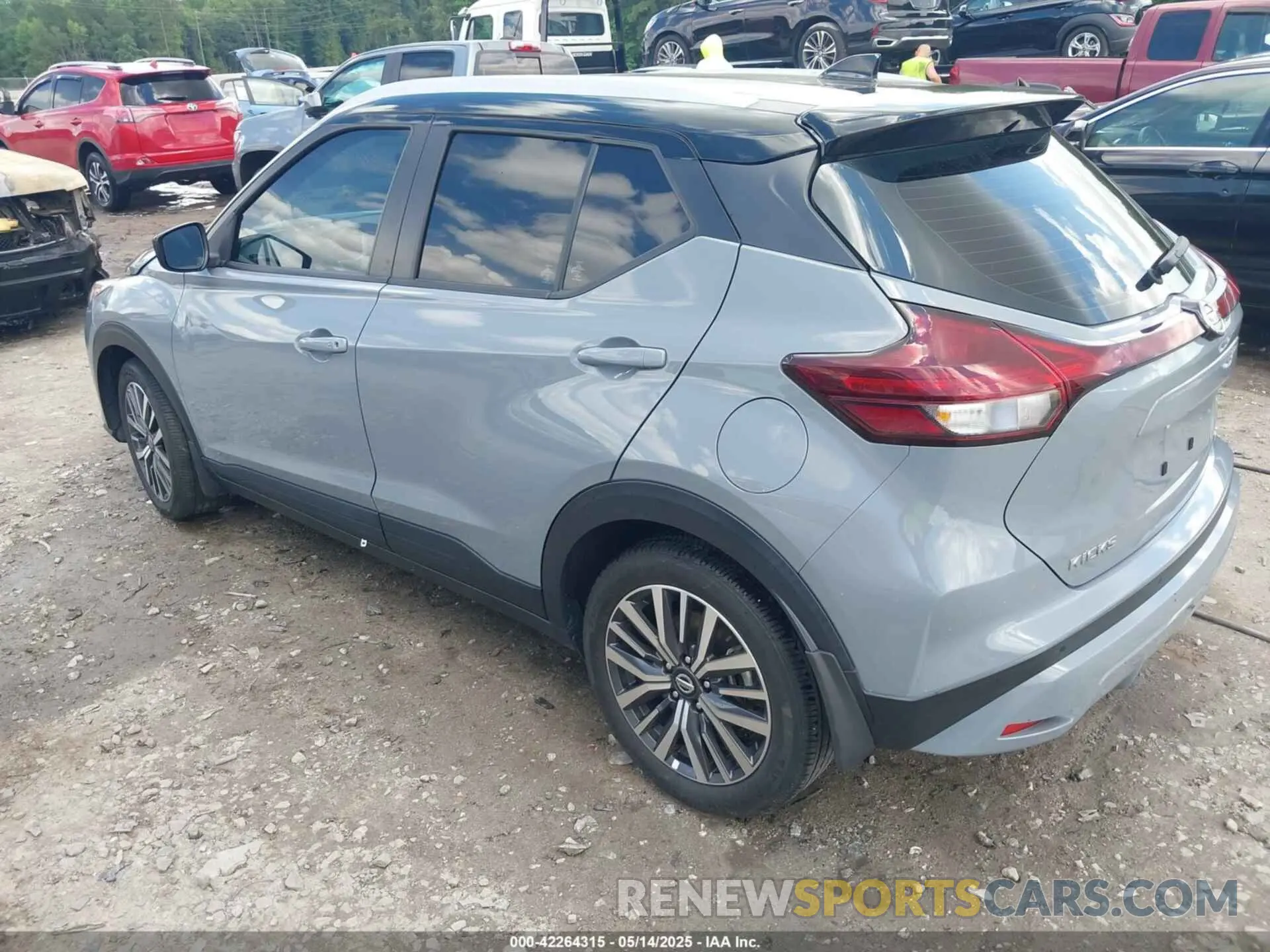 3 Photograph of a damaged car 3N1CP5CV9ML541394 NISSAN KICKS 2021