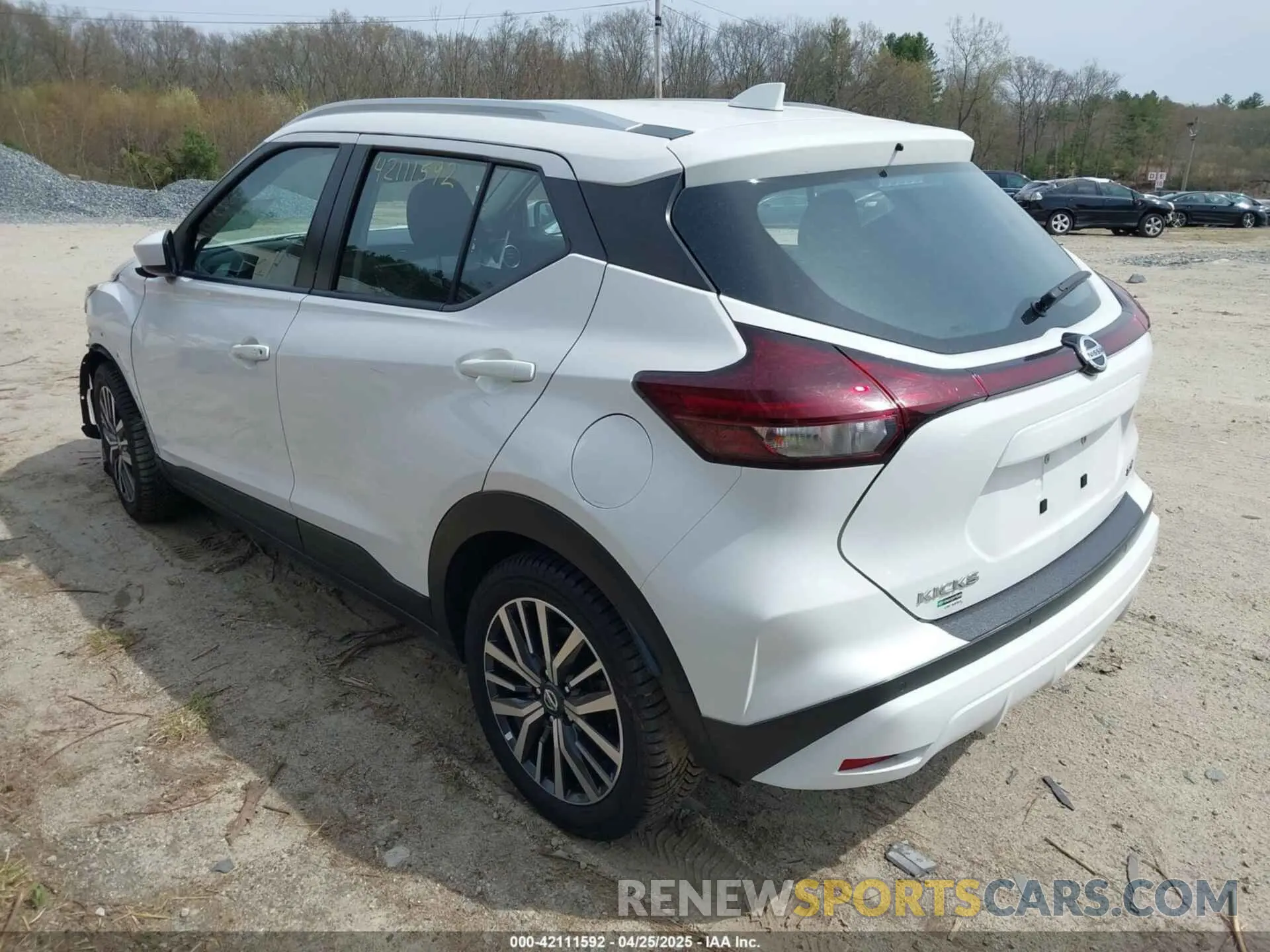 3 Photograph of a damaged car 3N1CP5CVXML470495 NISSAN KICKS 2021