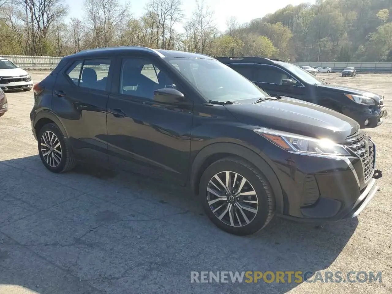 4 Photograph of a damaged car 3N1CP5CVXML499110 NISSAN KICKS 2021