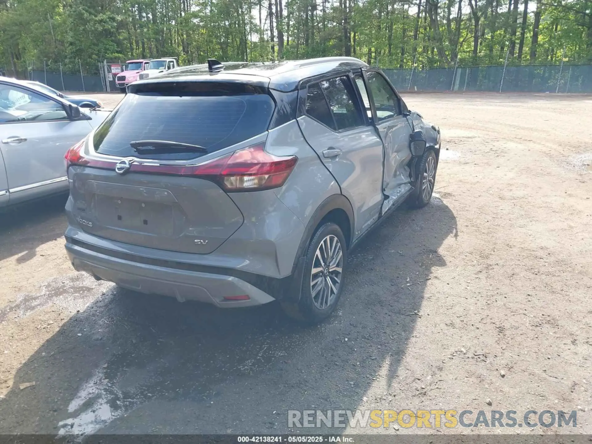 4 Photograph of a damaged car 3N1CP5CVXML515693 NISSAN KICKS 2021
