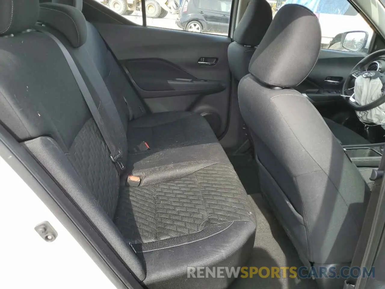 11 Photograph of a damaged car 3N1CP5CVXML534583 NISSAN KICKS 2021