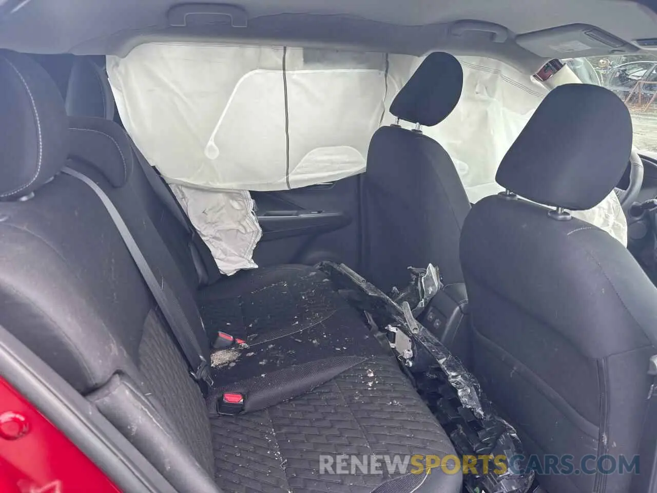 10 Photograph of a damaged car 3N1CP5CVXML555594 NISSAN KICKS 2021
