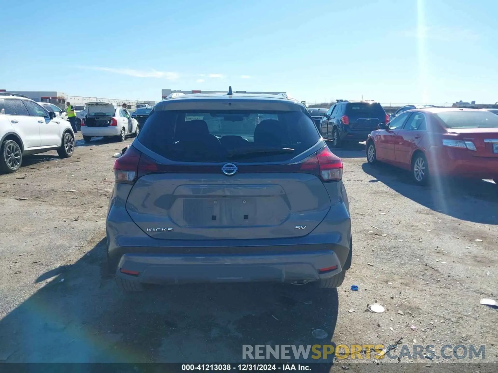 16 Photograph of a damaged car 3N1CP5CVXML556180 NISSAN KICKS 2021