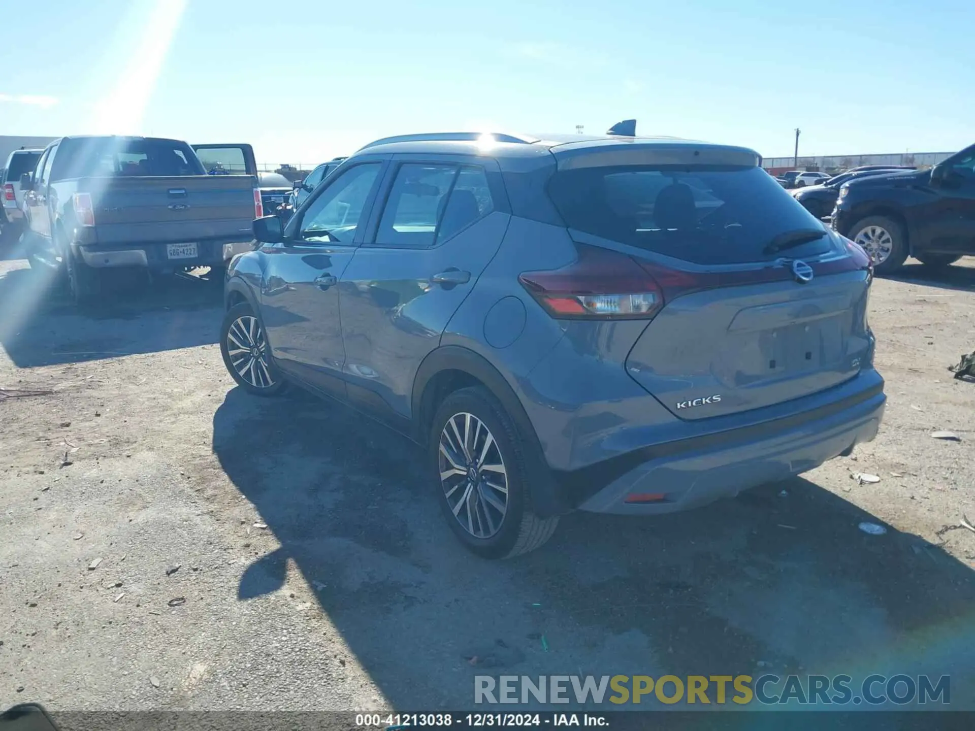 3 Photograph of a damaged car 3N1CP5CVXML556180 NISSAN KICKS 2021
