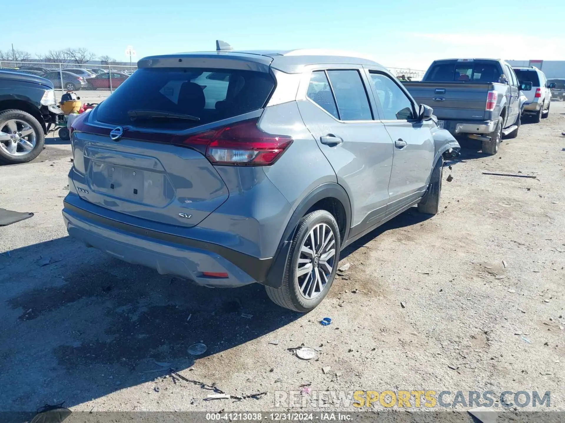 4 Photograph of a damaged car 3N1CP5CVXML556180 NISSAN KICKS 2021