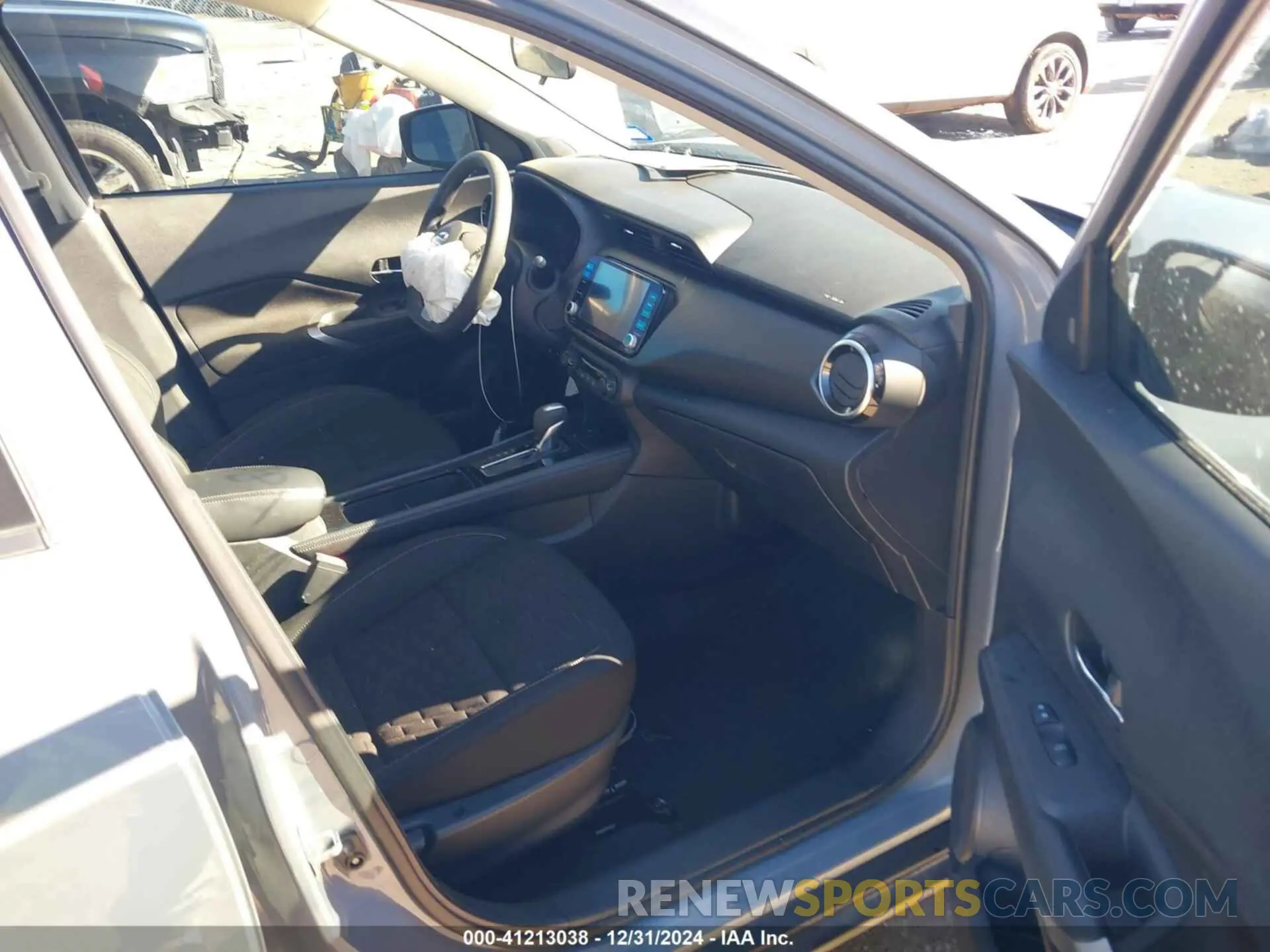 5 Photograph of a damaged car 3N1CP5CVXML556180 NISSAN KICKS 2021