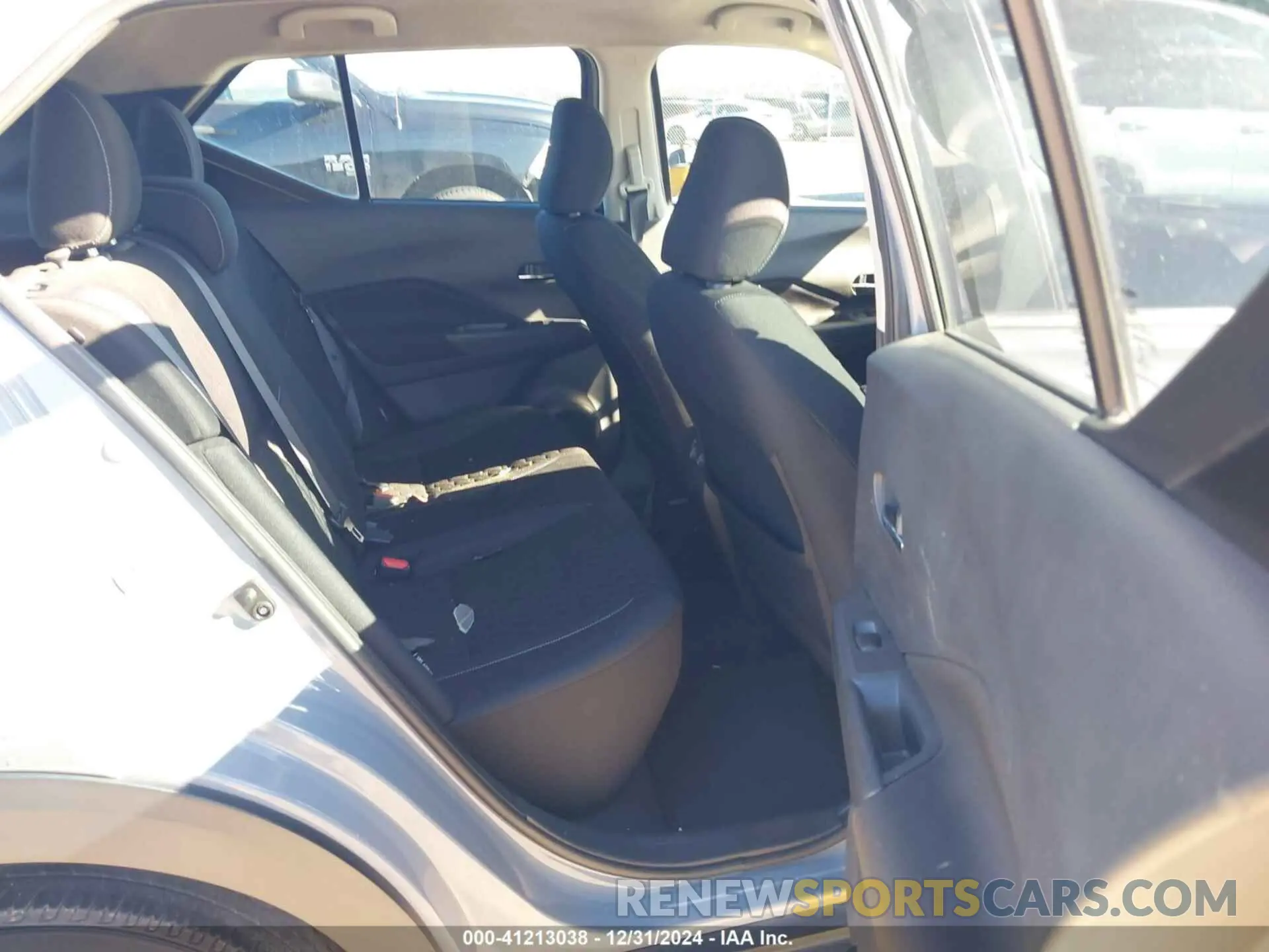 8 Photograph of a damaged car 3N1CP5CVXML556180 NISSAN KICKS 2021