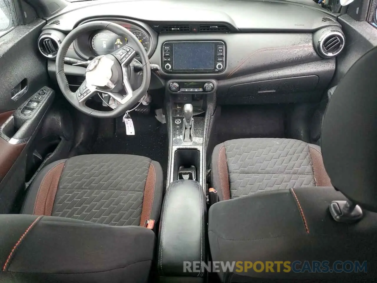 8 Photograph of a damaged car 3N1CP5DV0ML503213 NISSAN KICKS 2021