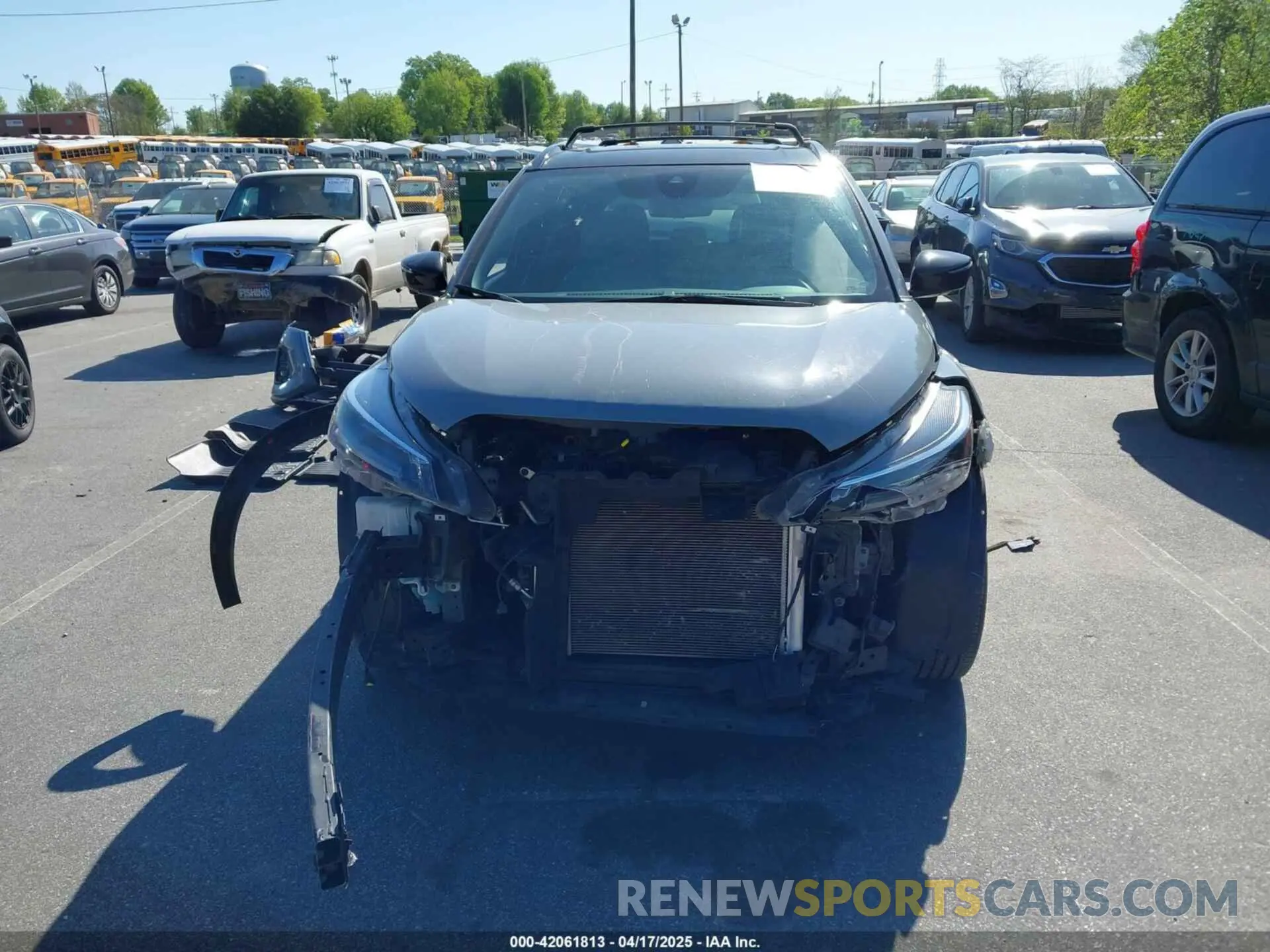 13 Photograph of a damaged car 3N1CP5DV0ML510825 NISSAN KICKS 2021