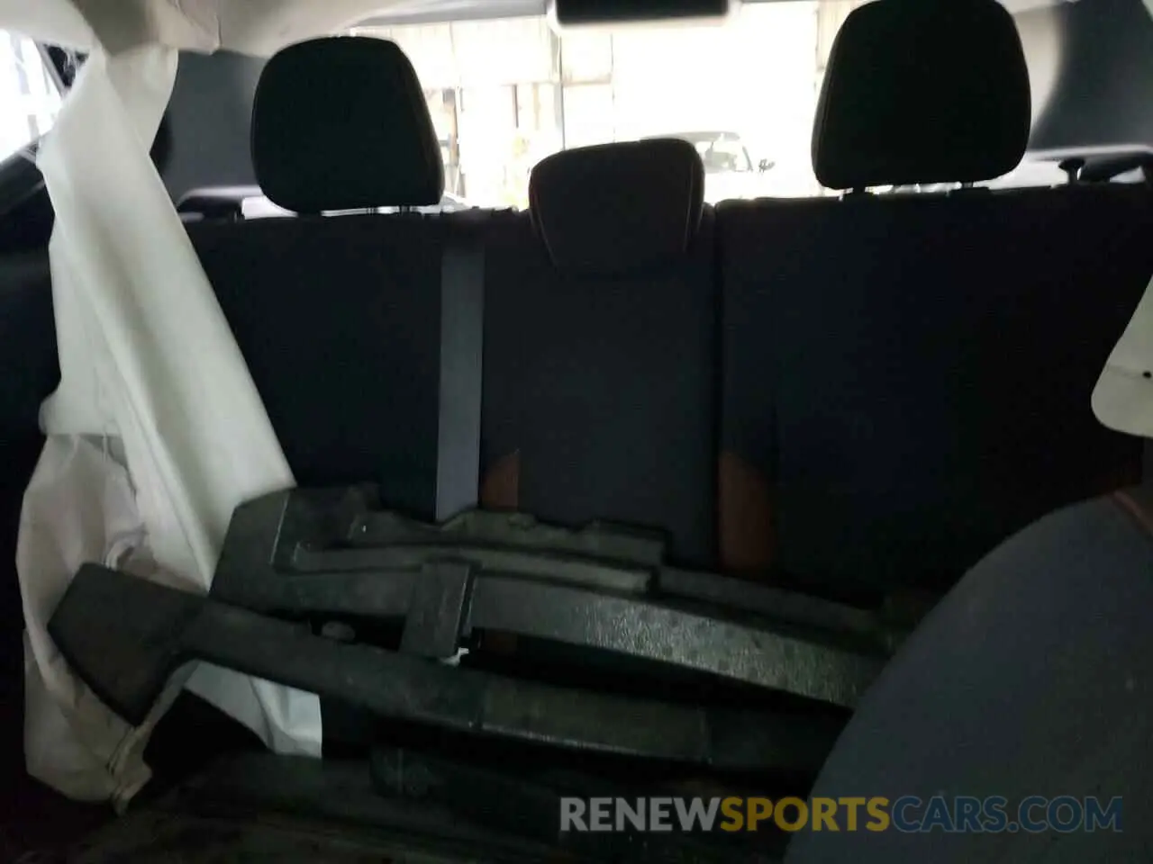 10 Photograph of a damaged car 3N1CP5DV1ML489757 NISSAN KICKS 2021