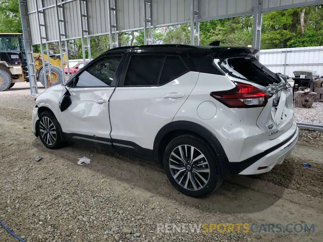 2 Photograph of a damaged car 3N1CP5DV1ML489757 NISSAN KICKS 2021