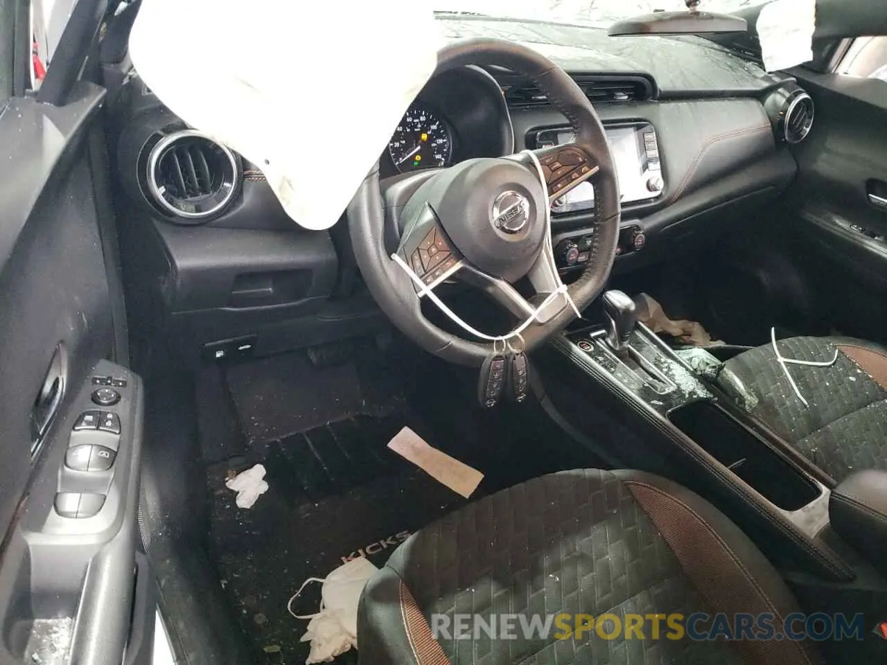 8 Photograph of a damaged car 3N1CP5DV1ML489757 NISSAN KICKS 2021