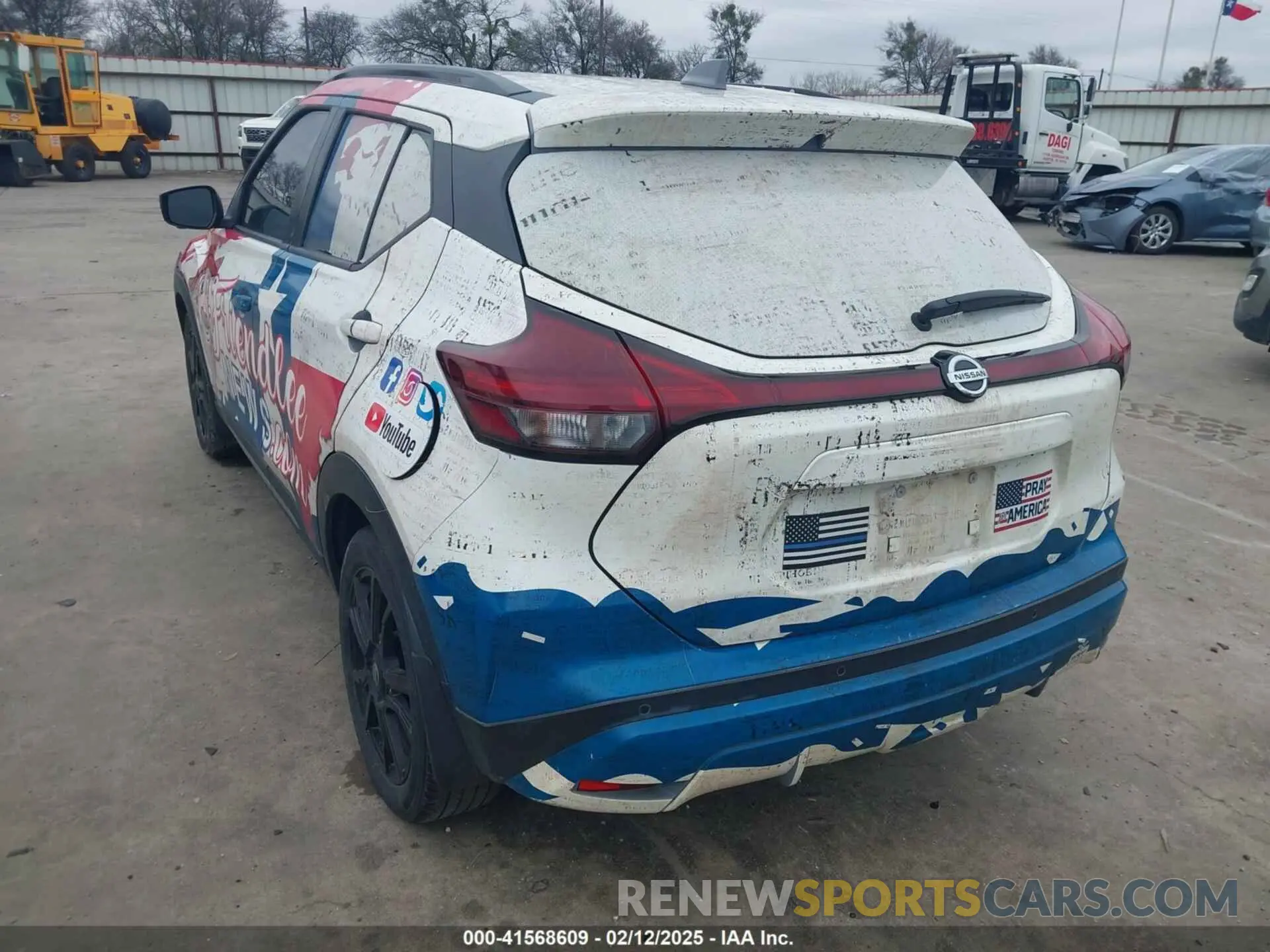 3 Photograph of a damaged car 3N1CP5DV1ML516746 NISSAN KICKS 2021