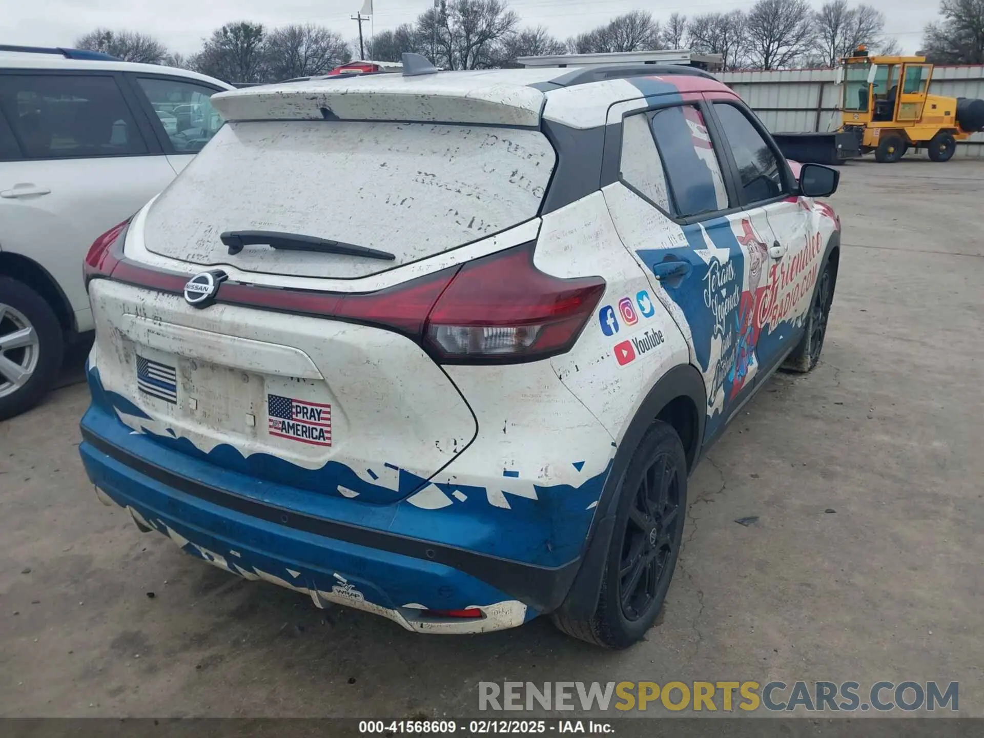 4 Photograph of a damaged car 3N1CP5DV1ML516746 NISSAN KICKS 2021