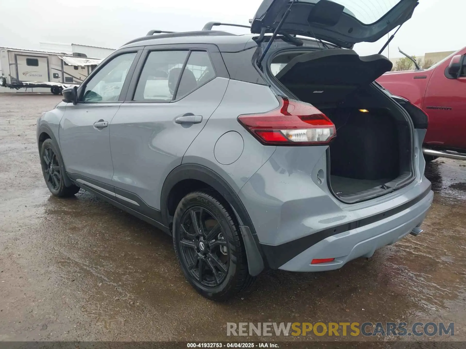 3 Photograph of a damaged car 3N1CP5DV1ML524720 NISSAN KICKS 2021