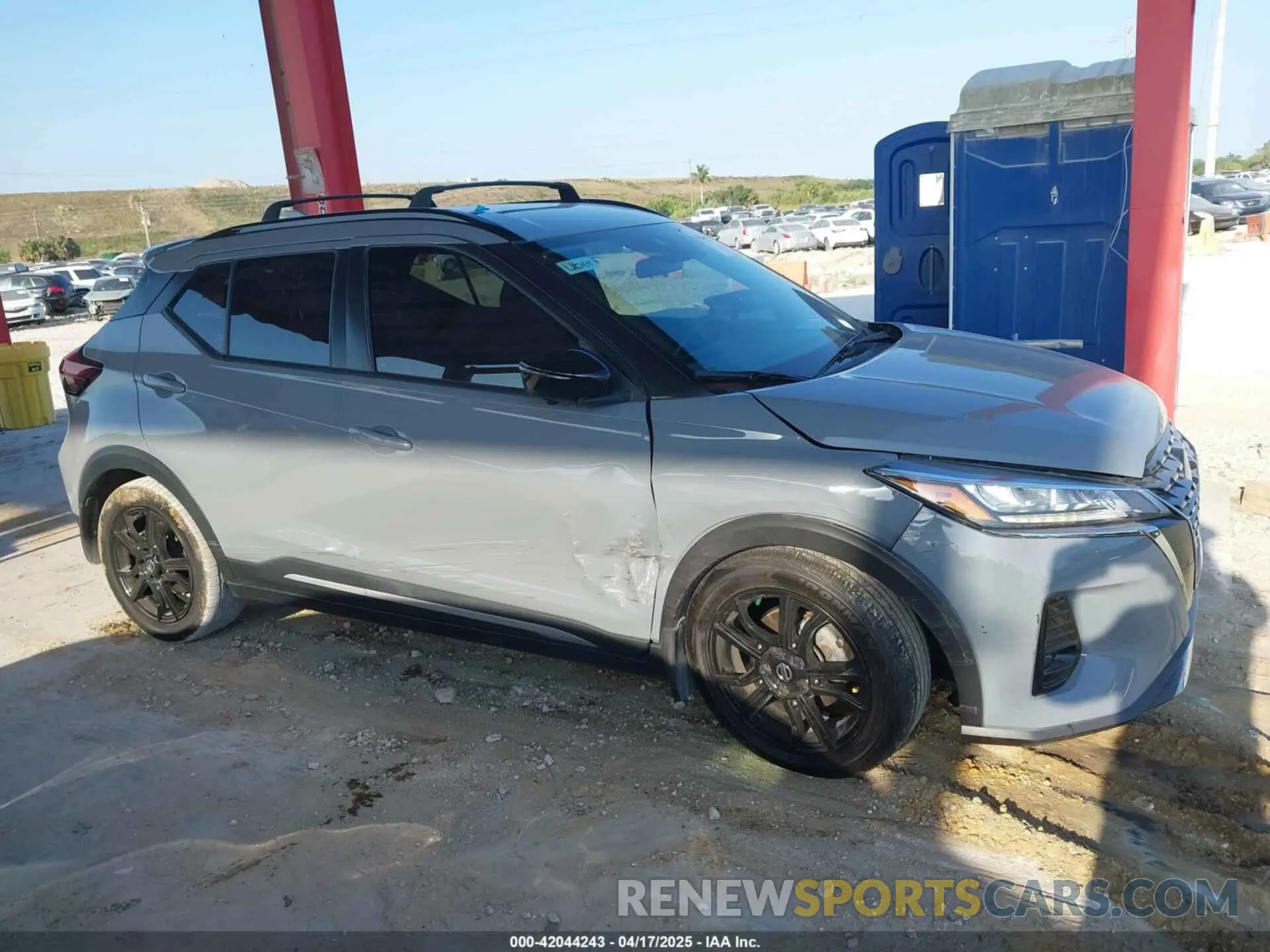 13 Photograph of a damaged car 3N1CP5DV1ML557619 NISSAN KICKS 2021