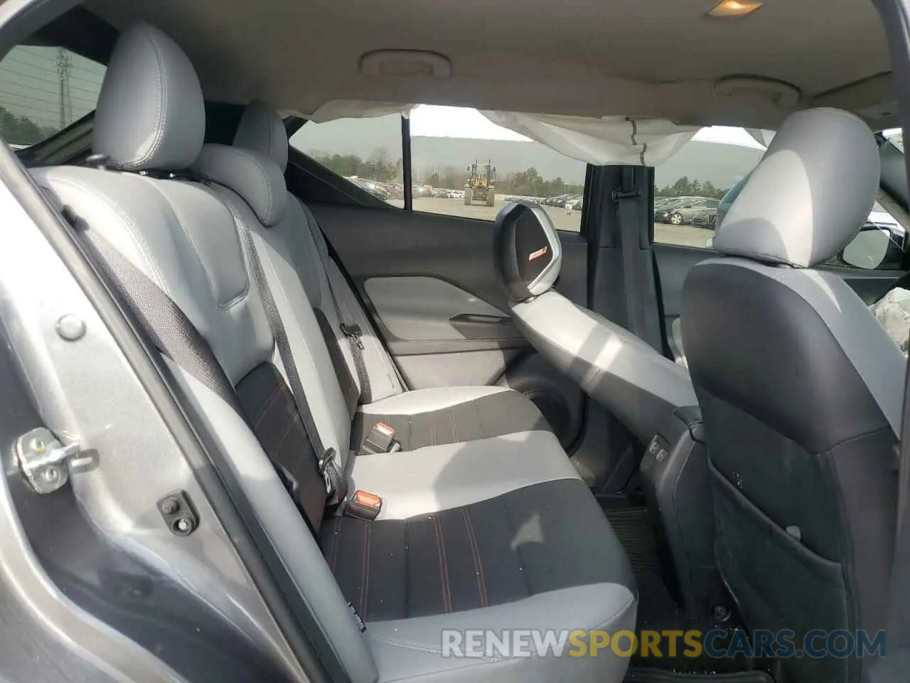 11 Photograph of a damaged car 3N1CP5DV2ML468500 NISSAN KICKS 2021