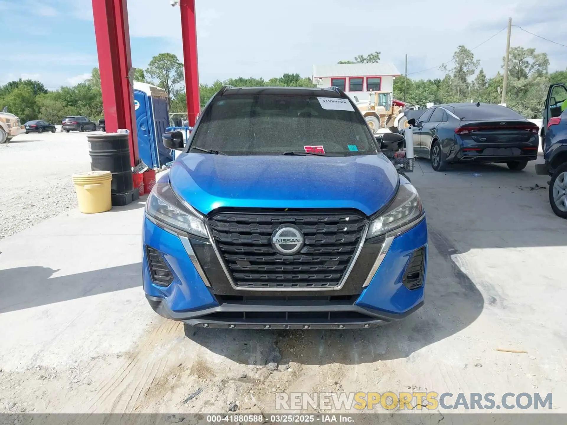 12 Photograph of a damaged car 3N1CP5DV2ML498807 NISSAN KICKS 2021